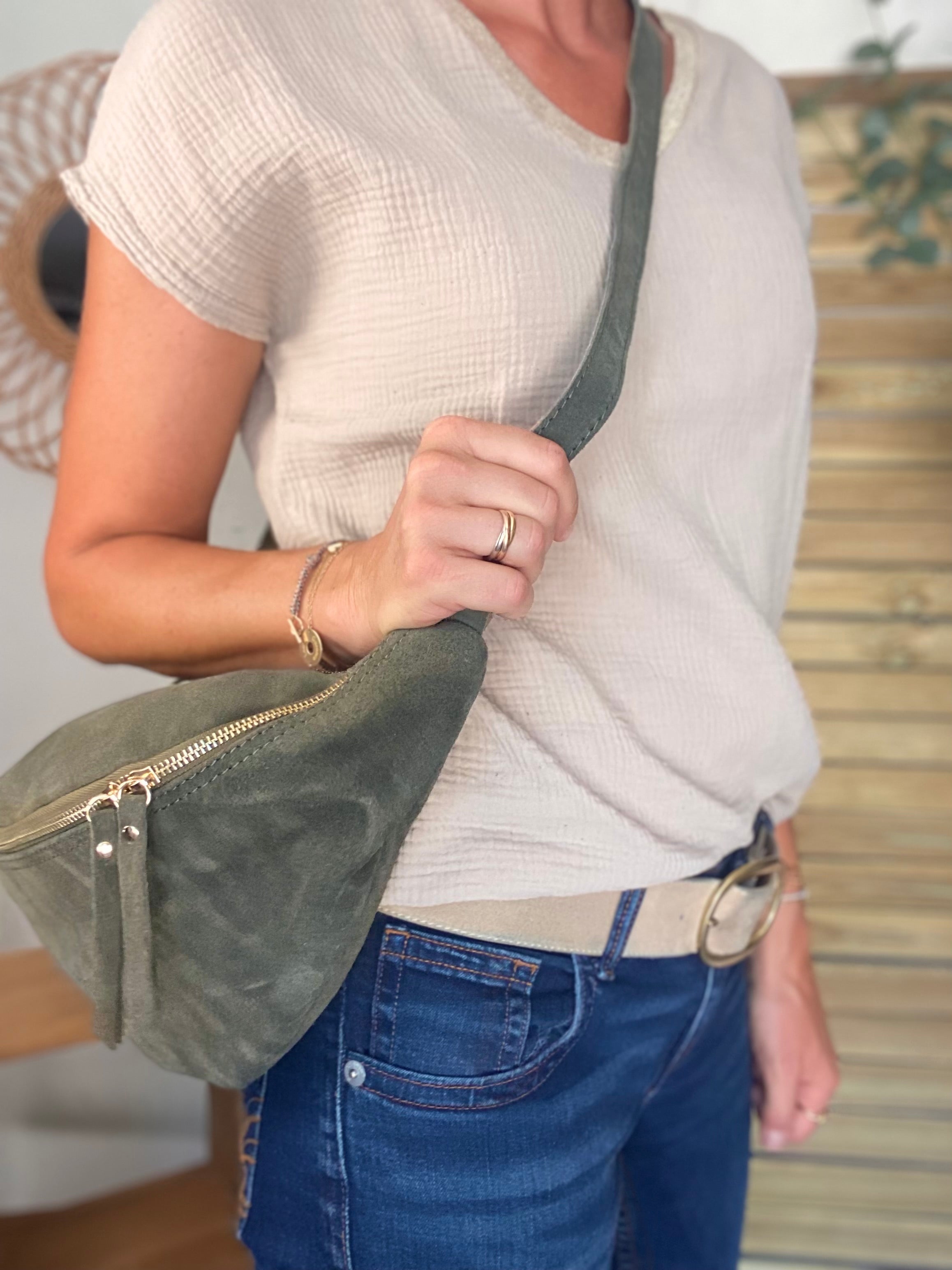 Sac banane XL en croite de cuir - JANE - Kaki