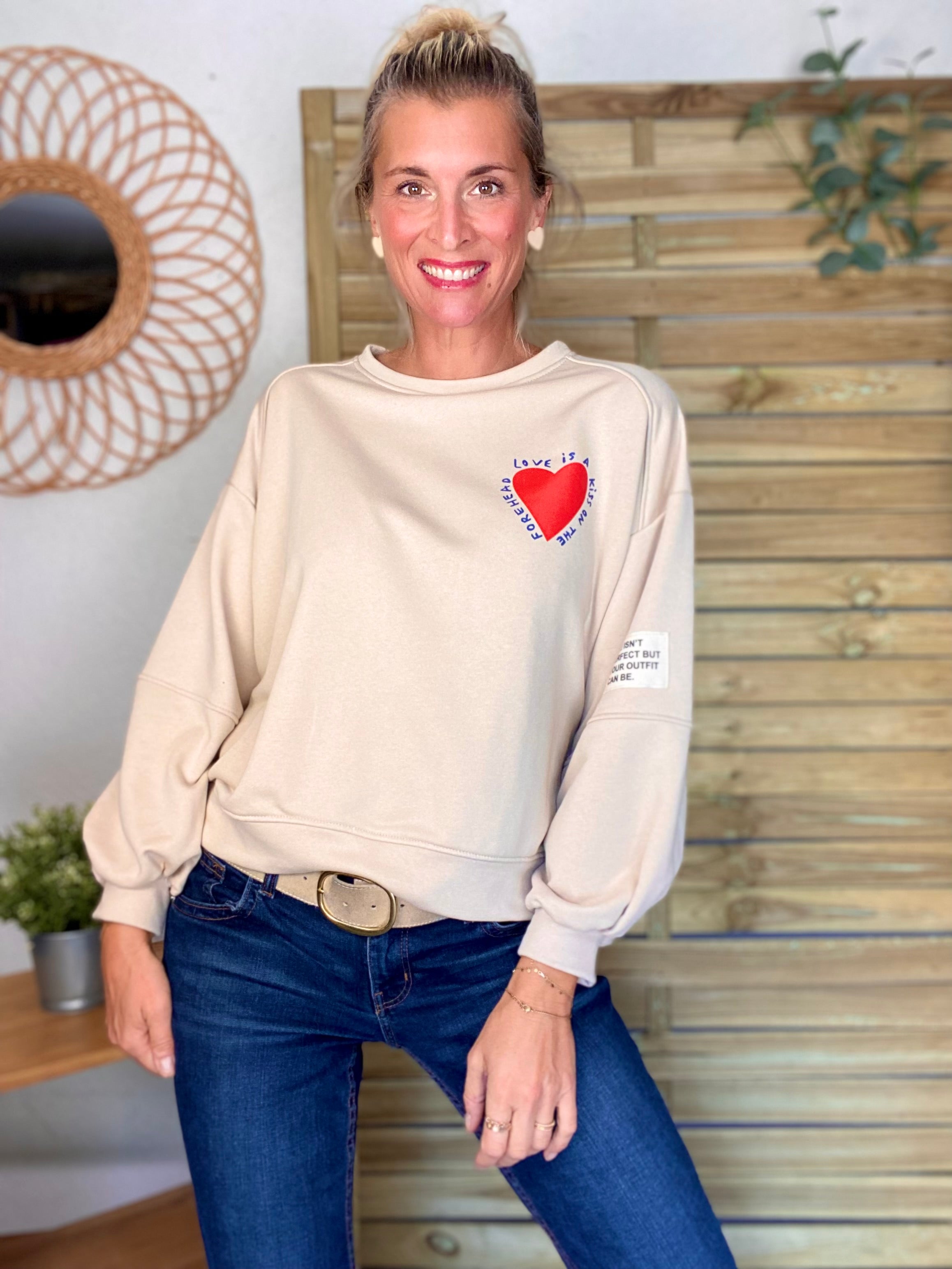 Sweat Love is a Kiss ❤️ OMBLINE - Beige