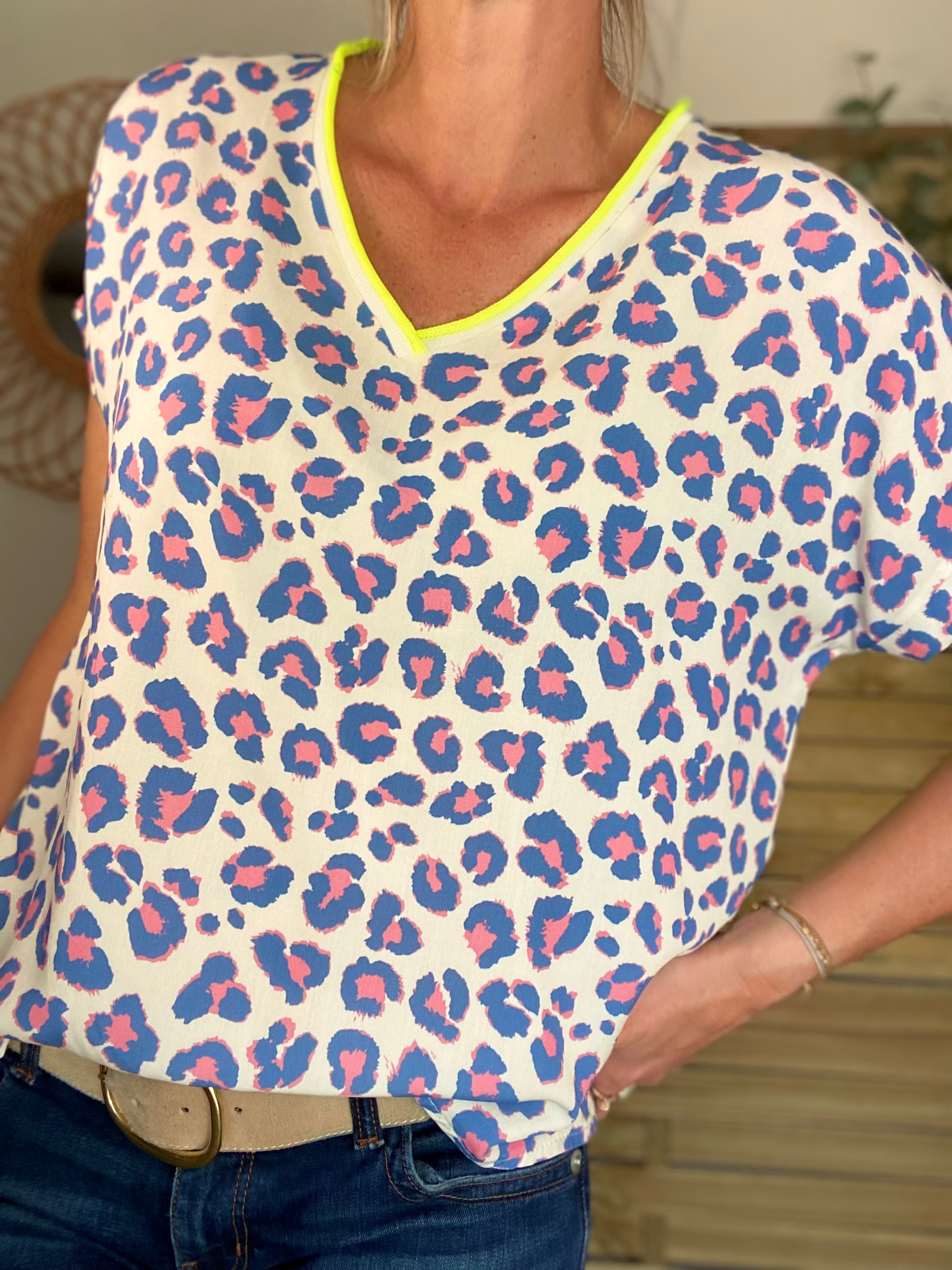 Top imprimé Léo col V avec lurex MISHA - Bleu jean