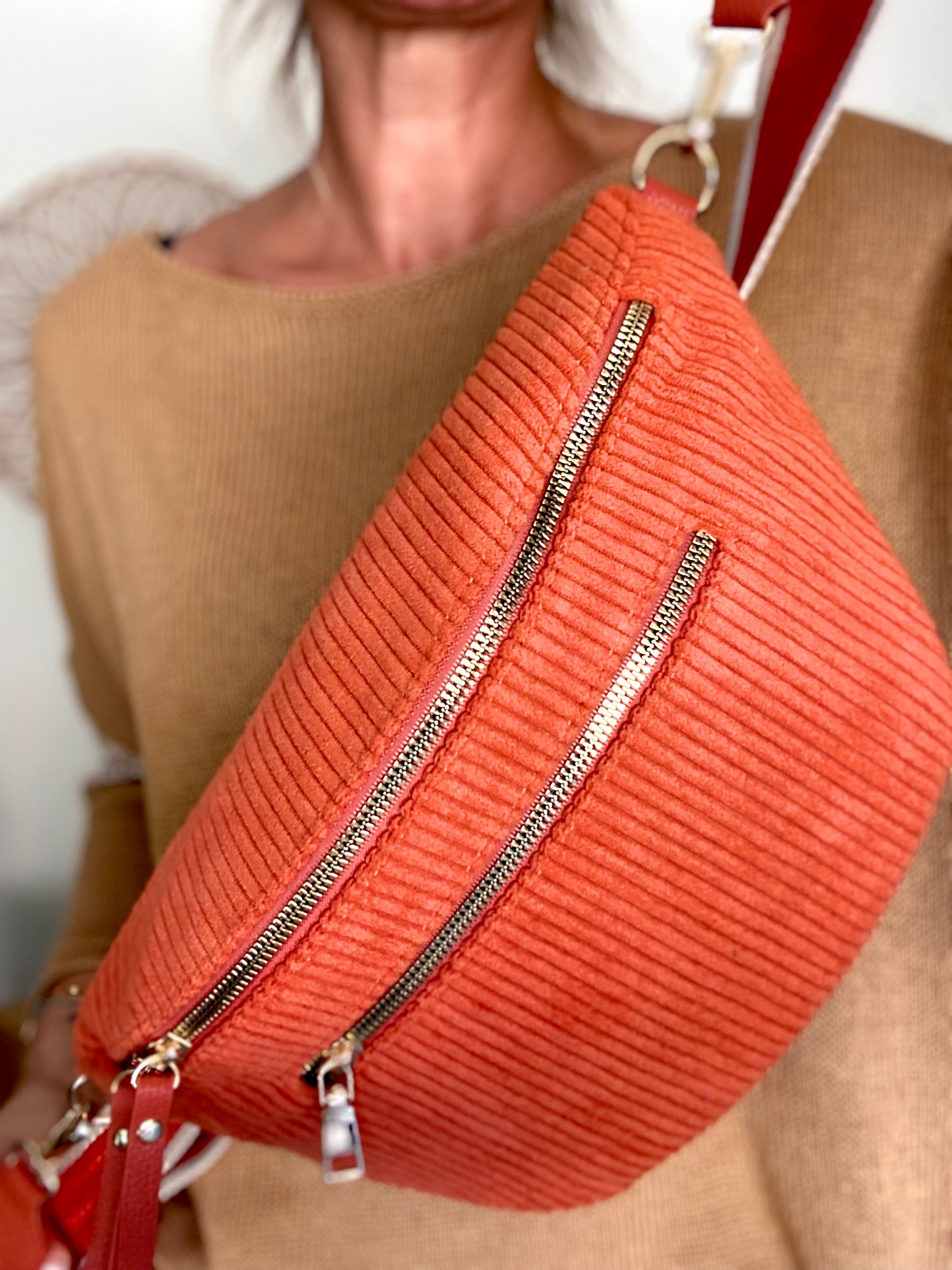 Sac banane XL en velours côtelé 2 zips et sangle fantaisie - WENDY - Brique