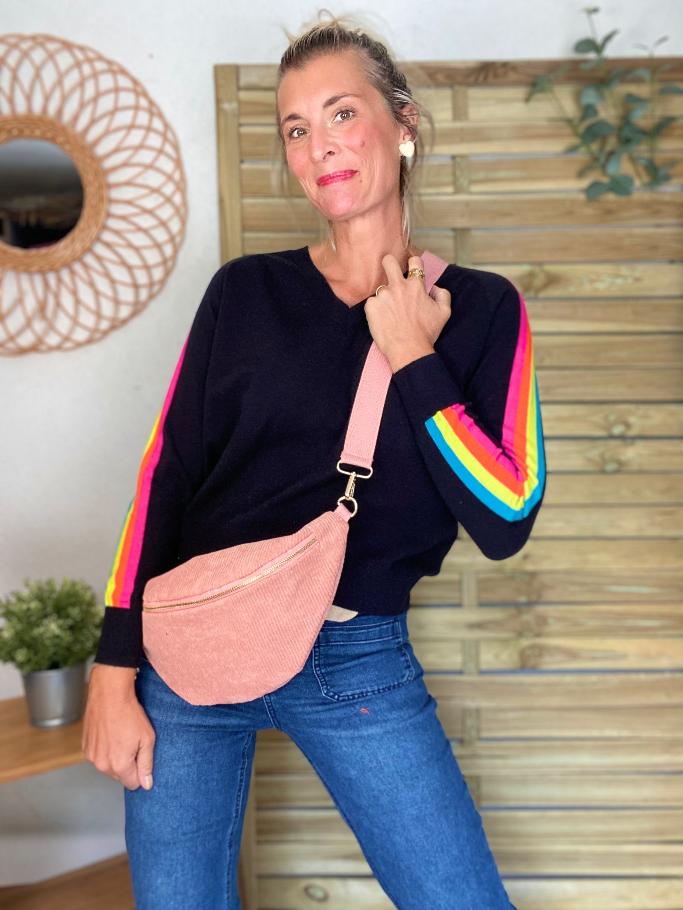 Pull fin avec bandes colorées, col V - RAINBOW 🌈 Noir
