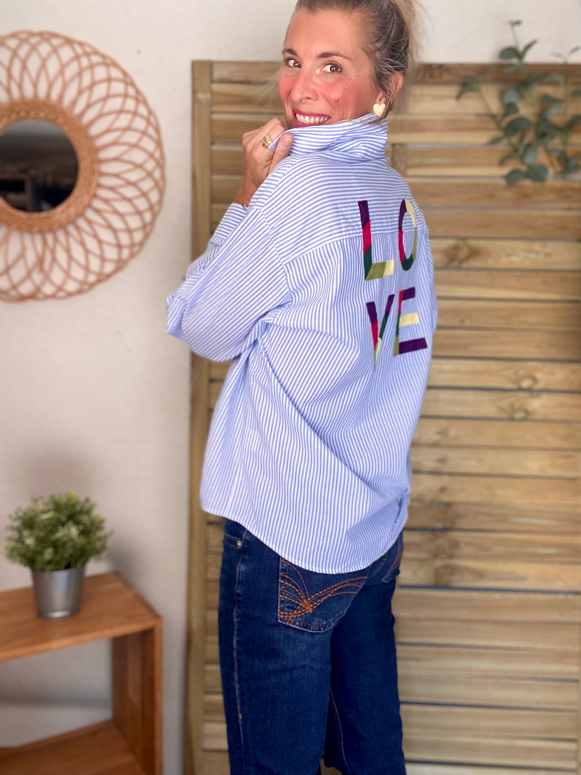 Chemise rayée brodée LOVE multico LANA - Bleue