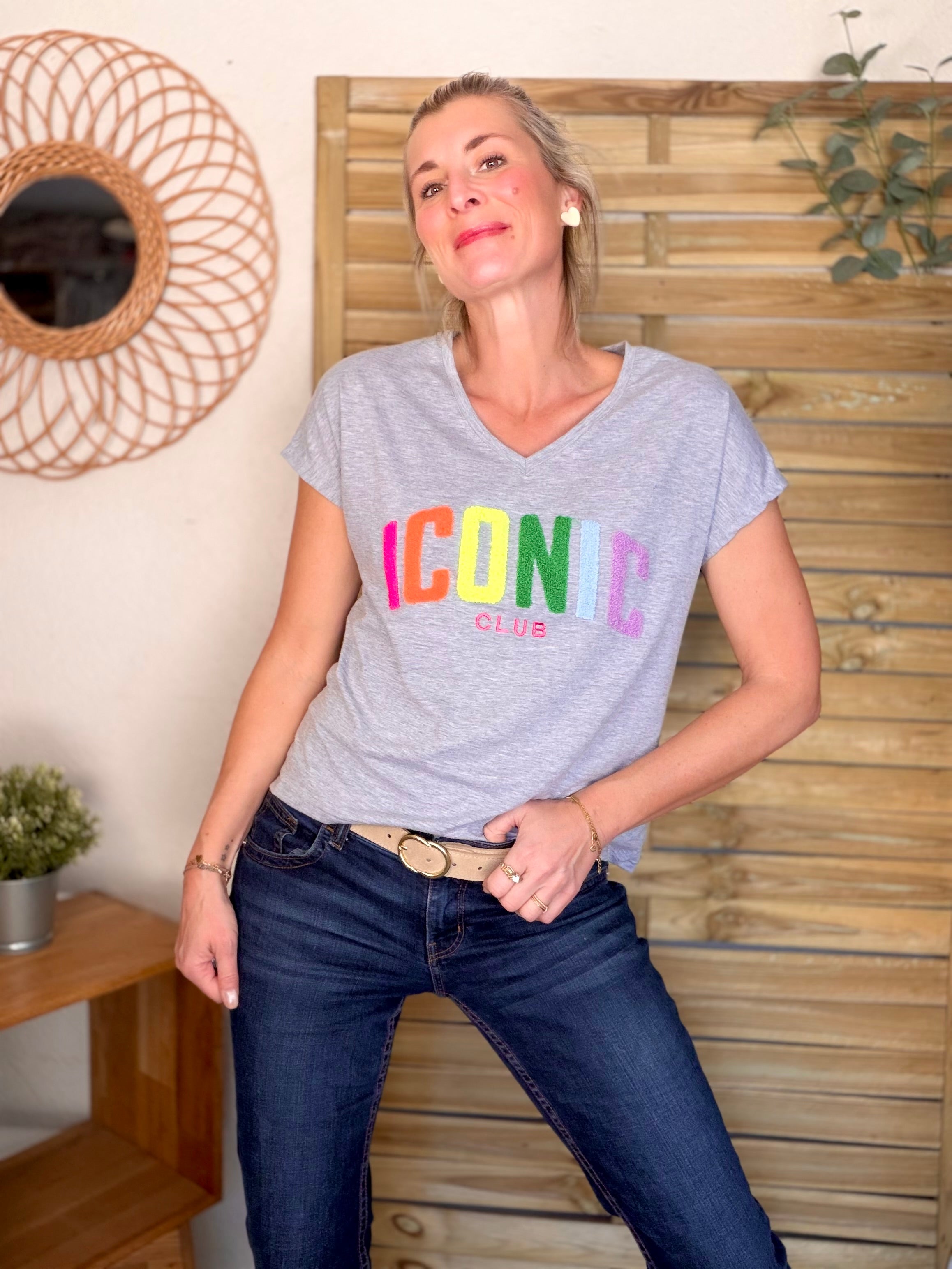 Tee shirt col V cœur ICONIC club MIRANDA Gris