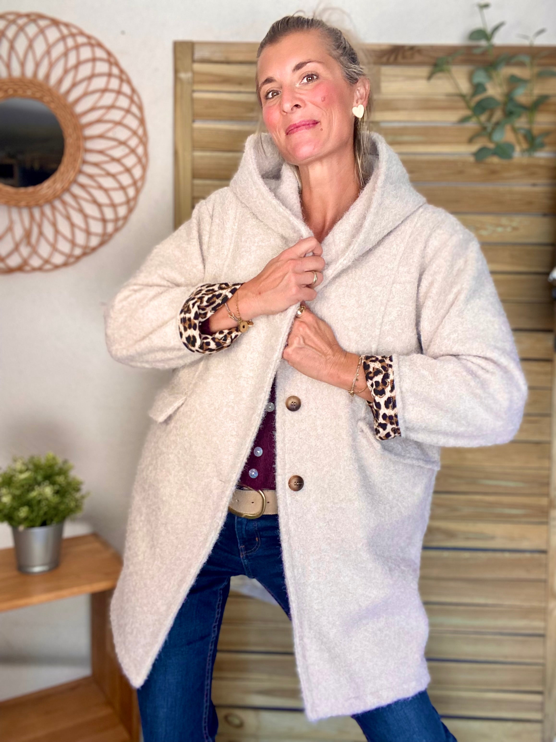 Manteau en laine EUGÉNIE avec détails Léo 🐆 - Crème