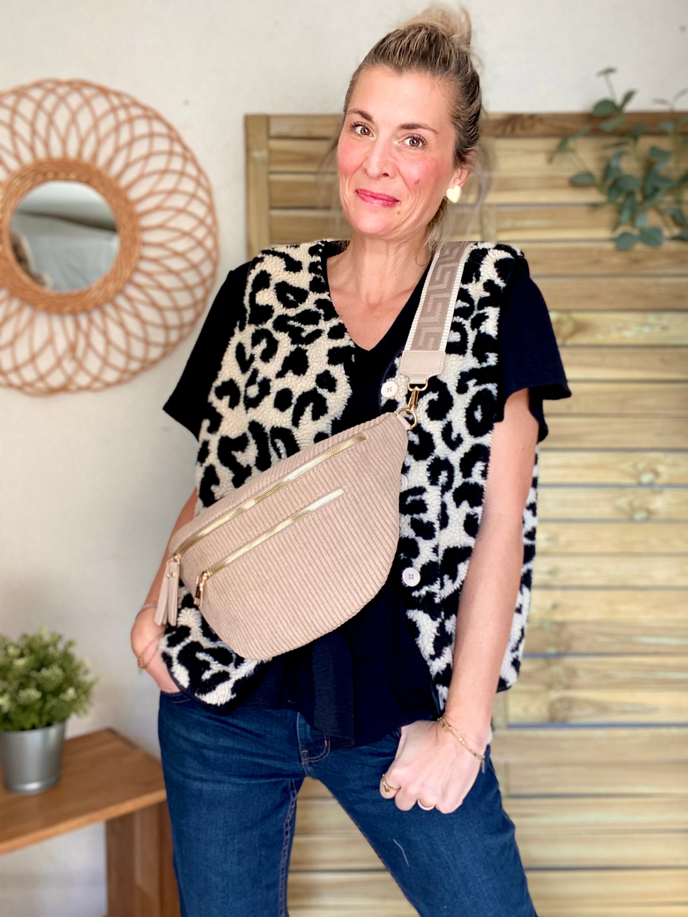 Sac banane XL en velours côtelé 2 zips et sangle fantaisie - WENDY - Taupe