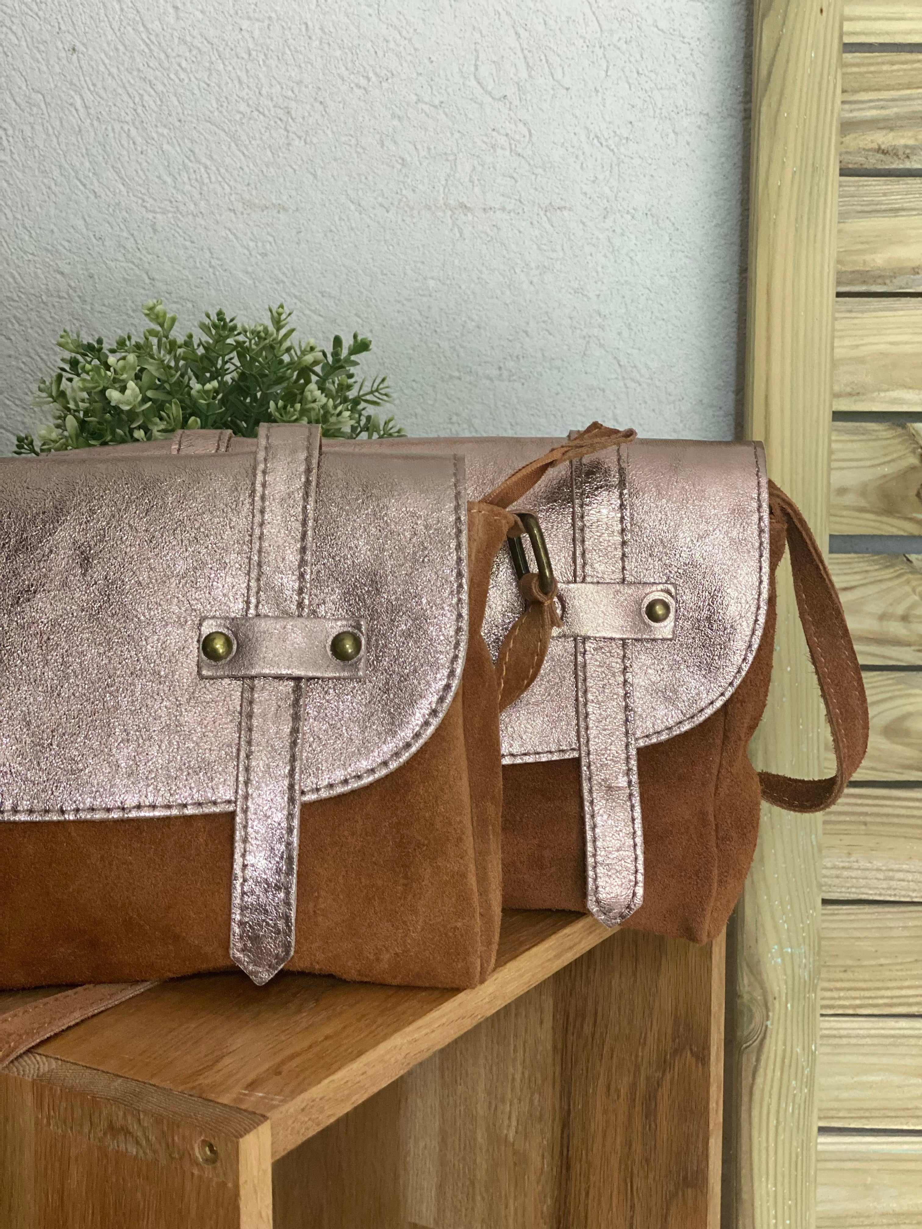 Sac bandoulière en cuir daim et irisé ESMÉE - Camel