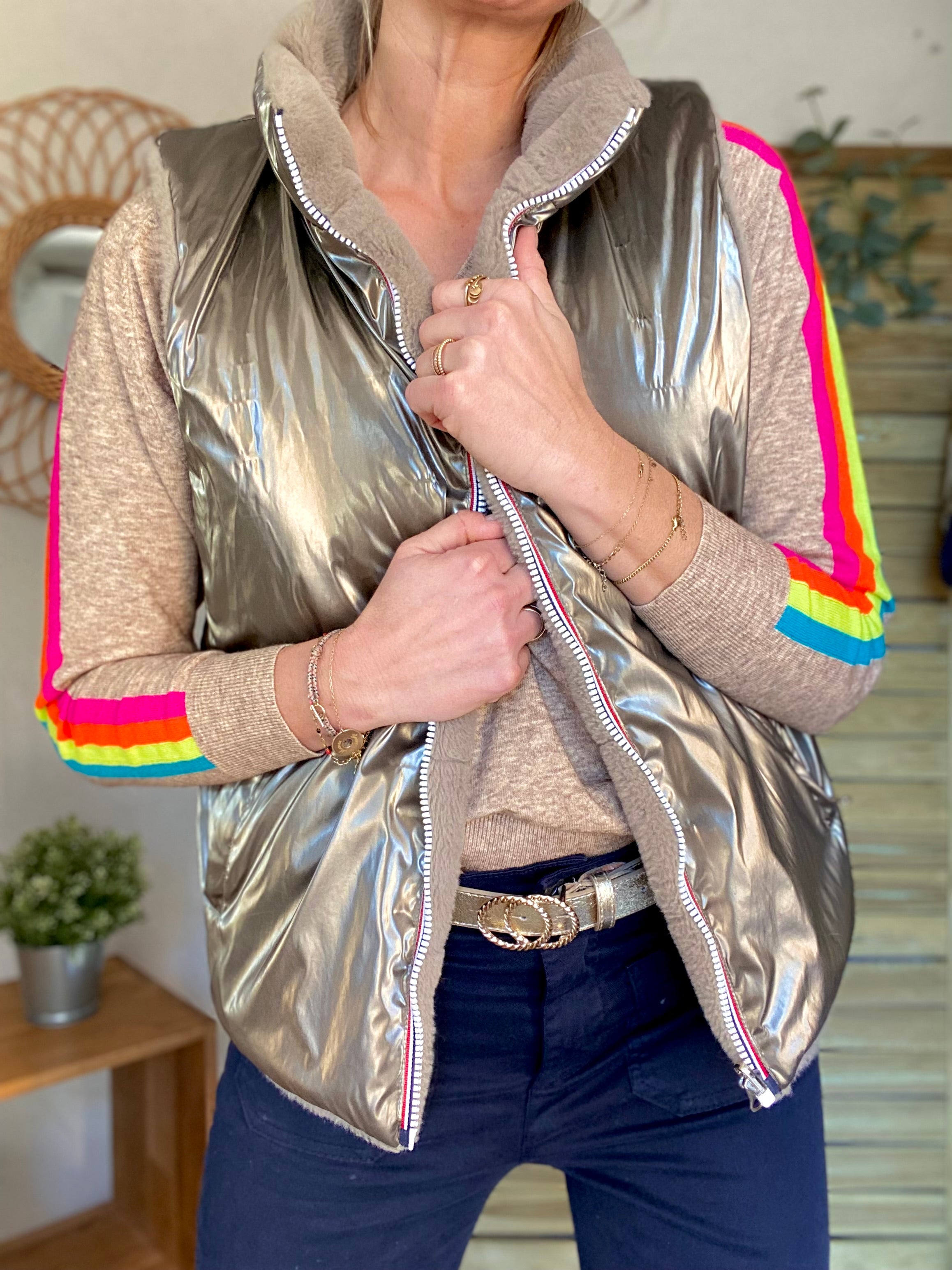 Pull fin avec bandes colorées, col V - RAINBOW 🌈 Taupe chiné