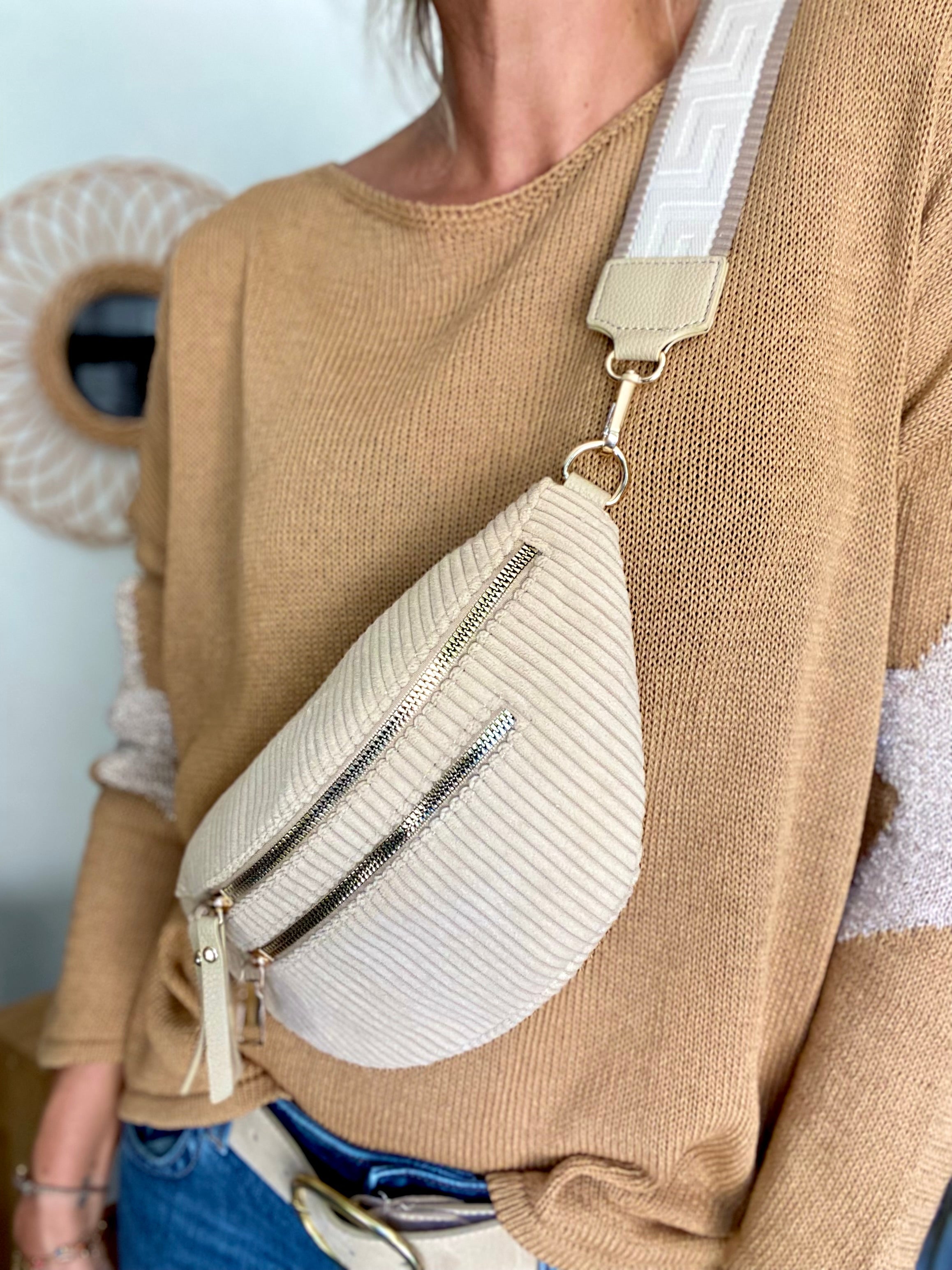 Sac banane en velours côtelé 2 zips et sangle fantaisie - CHARLY - Beige moyen (côtelé large)