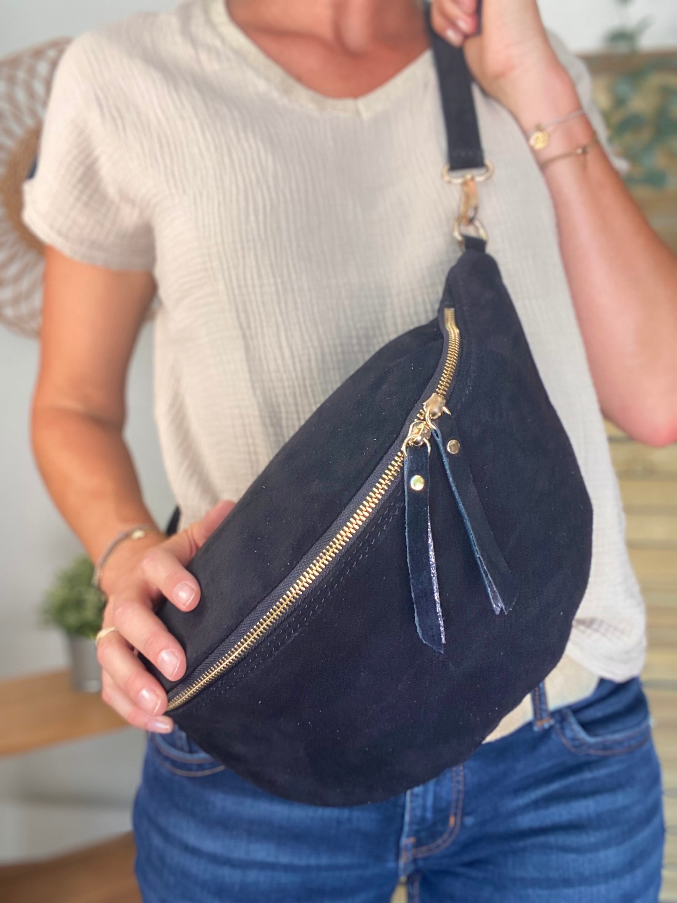 Sac banane XL en croite de cuir - JANE - Noir