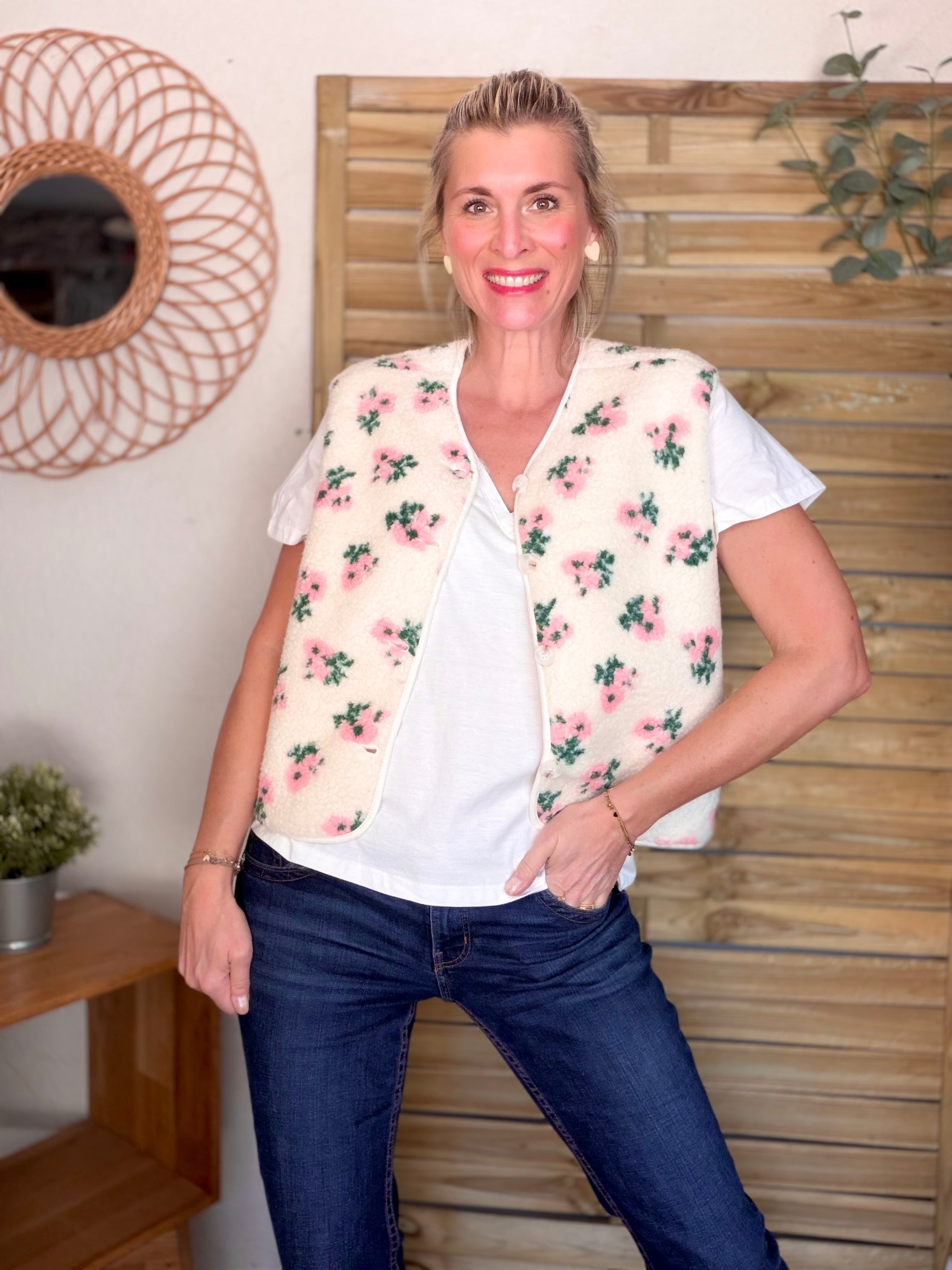 Gilet sans manche moumoute imprimé grosses fleurs AUDE
