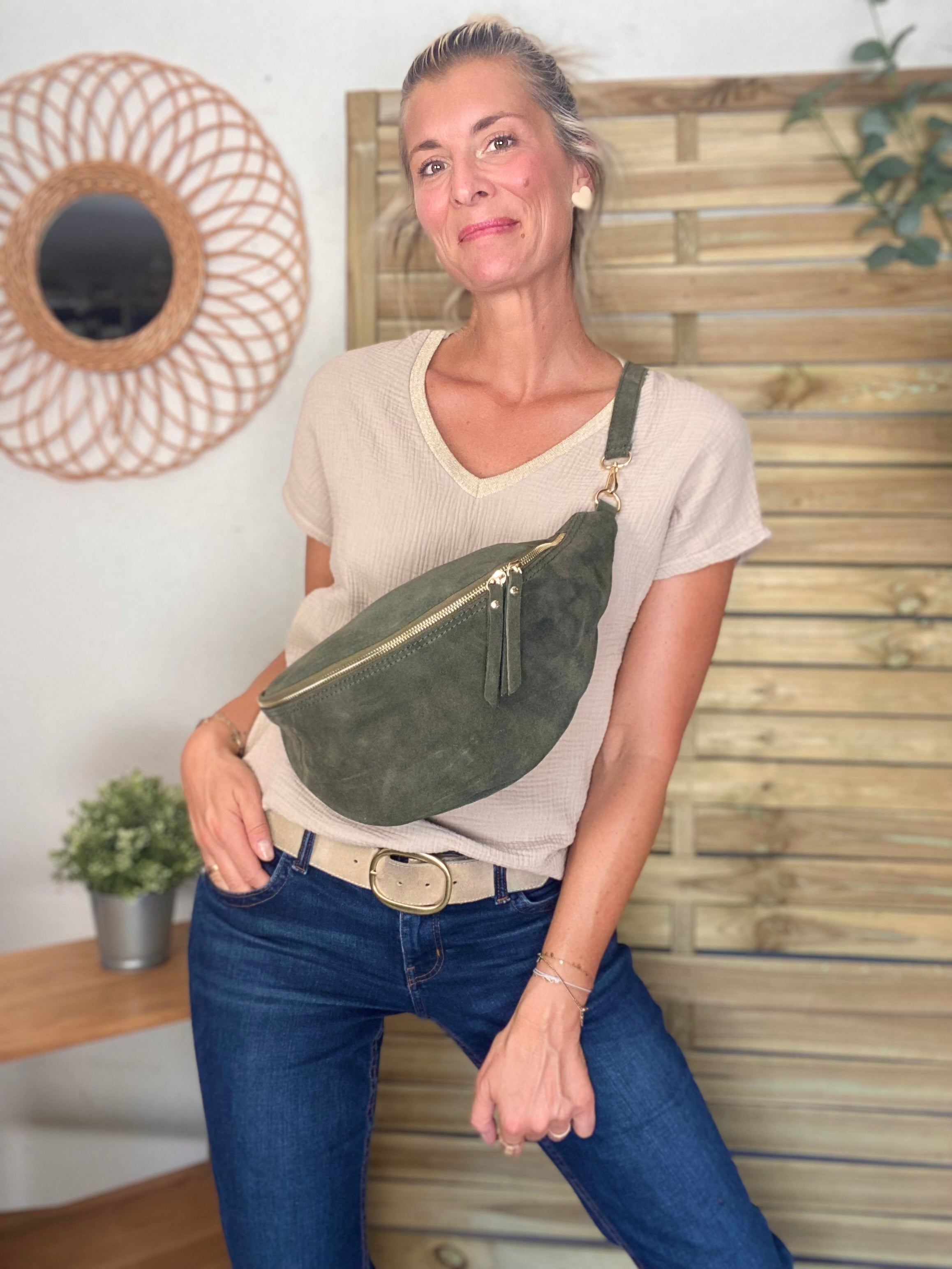 Sac banane XL en croite de cuir - JANE - Kaki