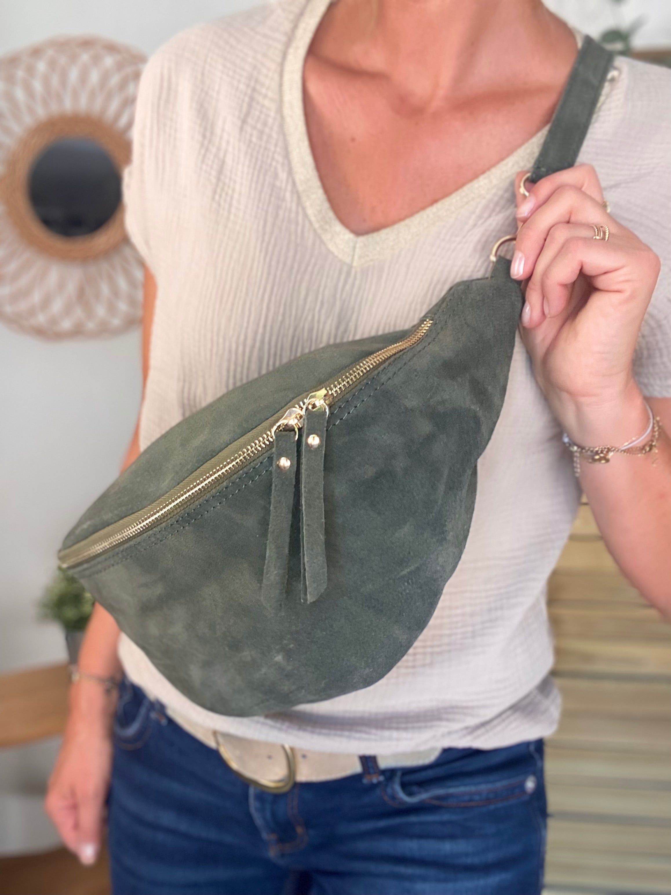 Sac banane XL en croite de cuir - JANE - Kaki