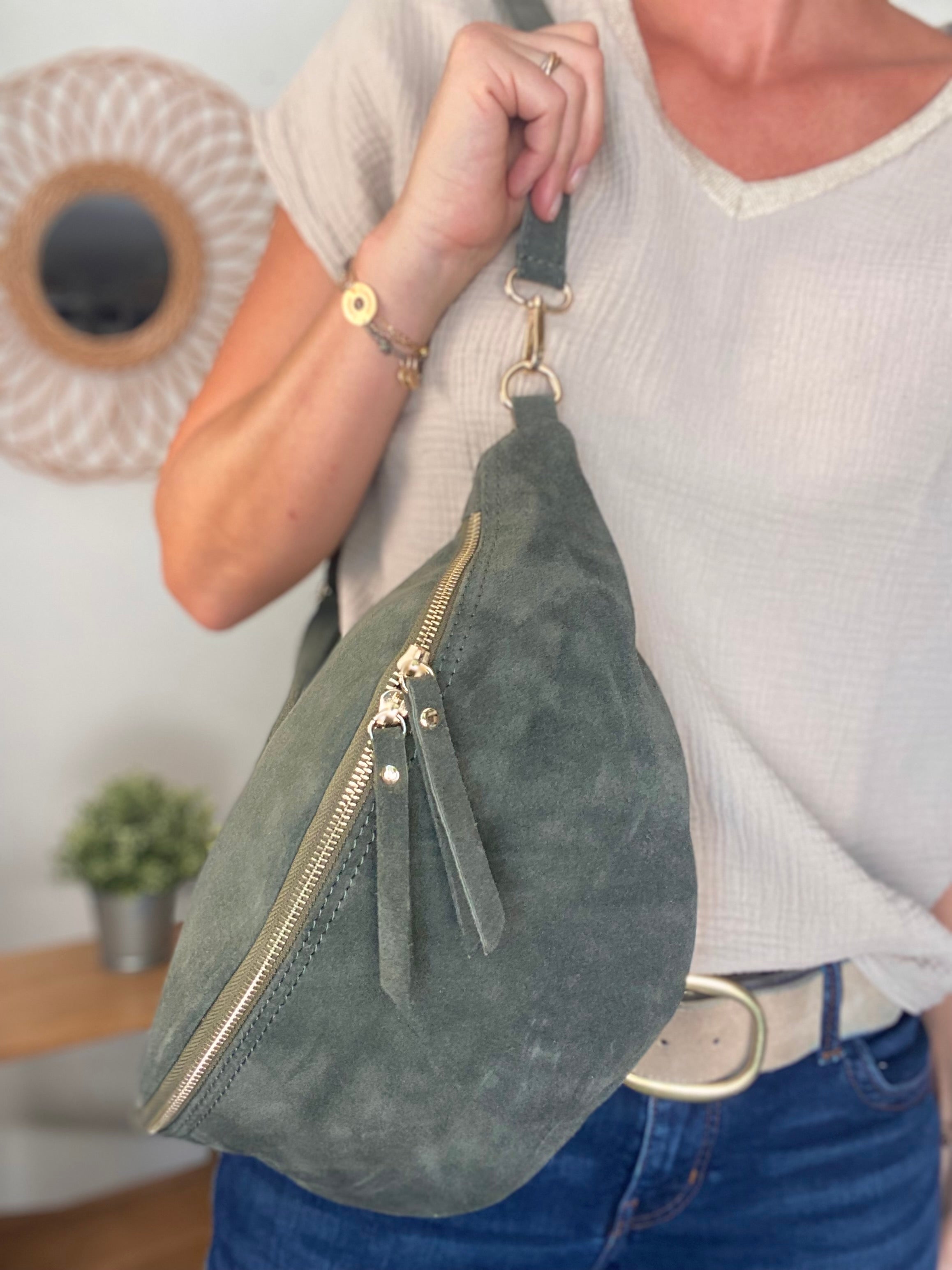 Sac banane XL en croite de cuir - JANE - Kaki