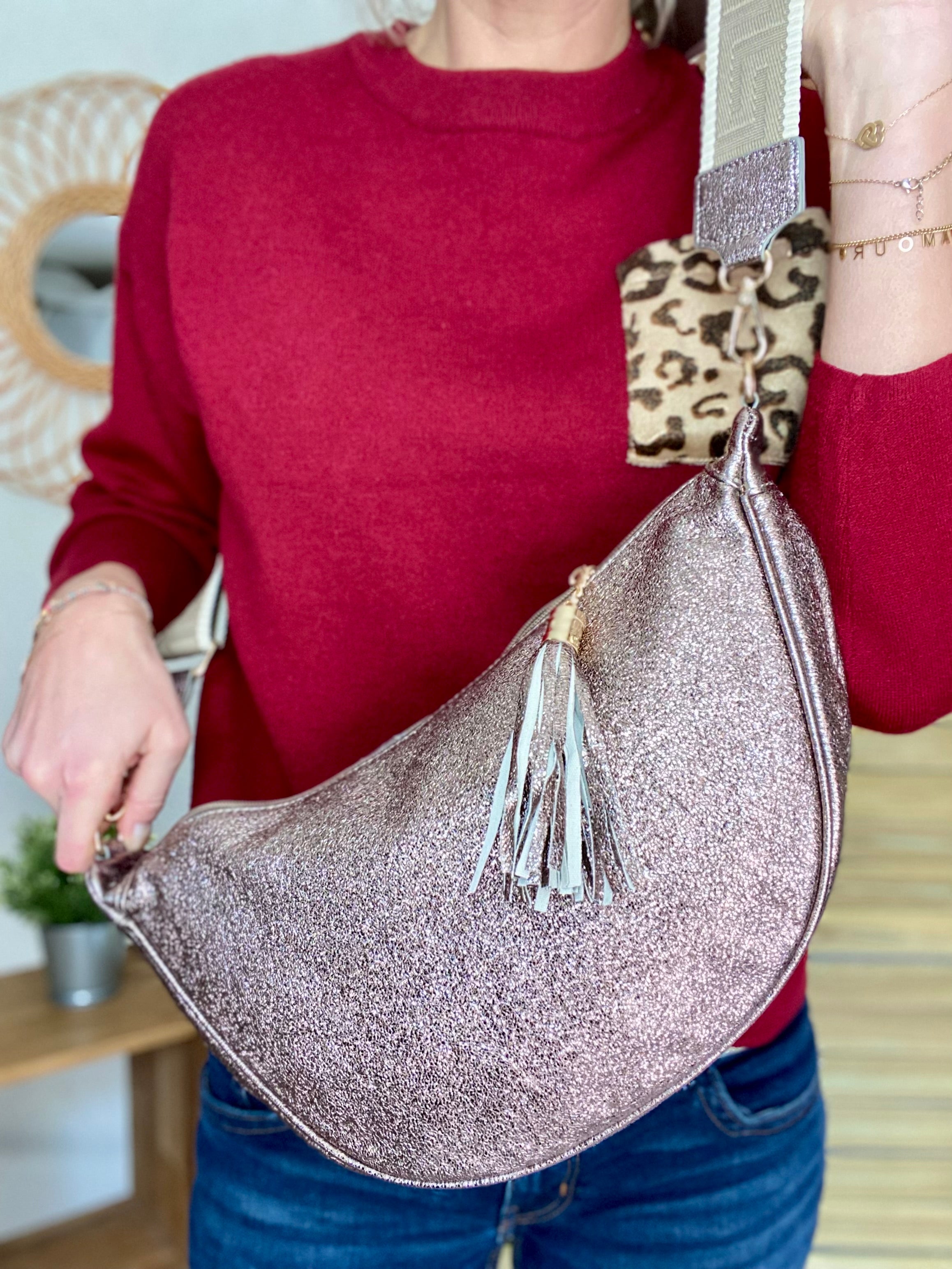 Sac besace demi-lune XL irisé, sangle fantaisie - AMY - Bronze