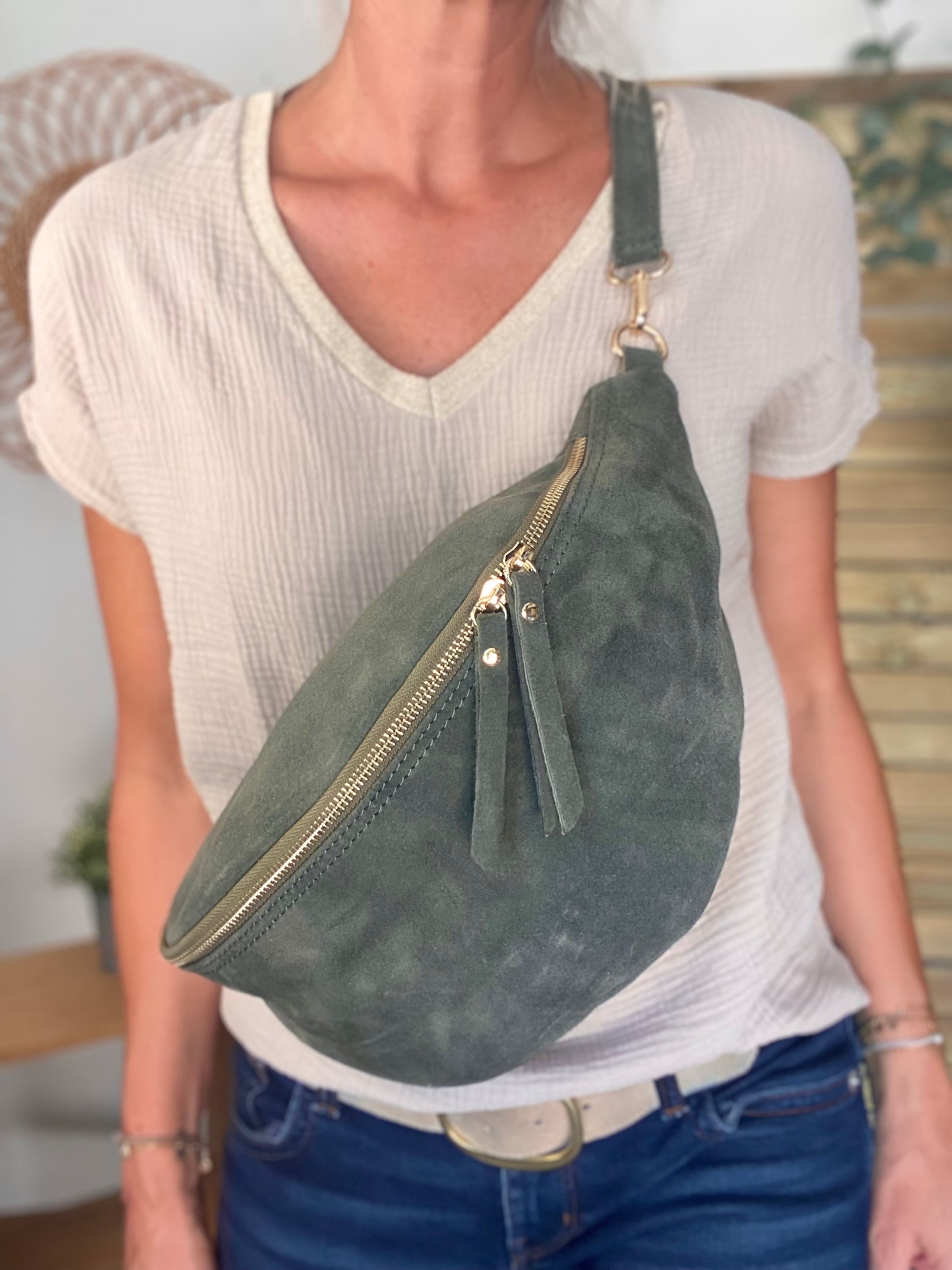 Sac banane XL en croite de cuir - JANE - Kaki