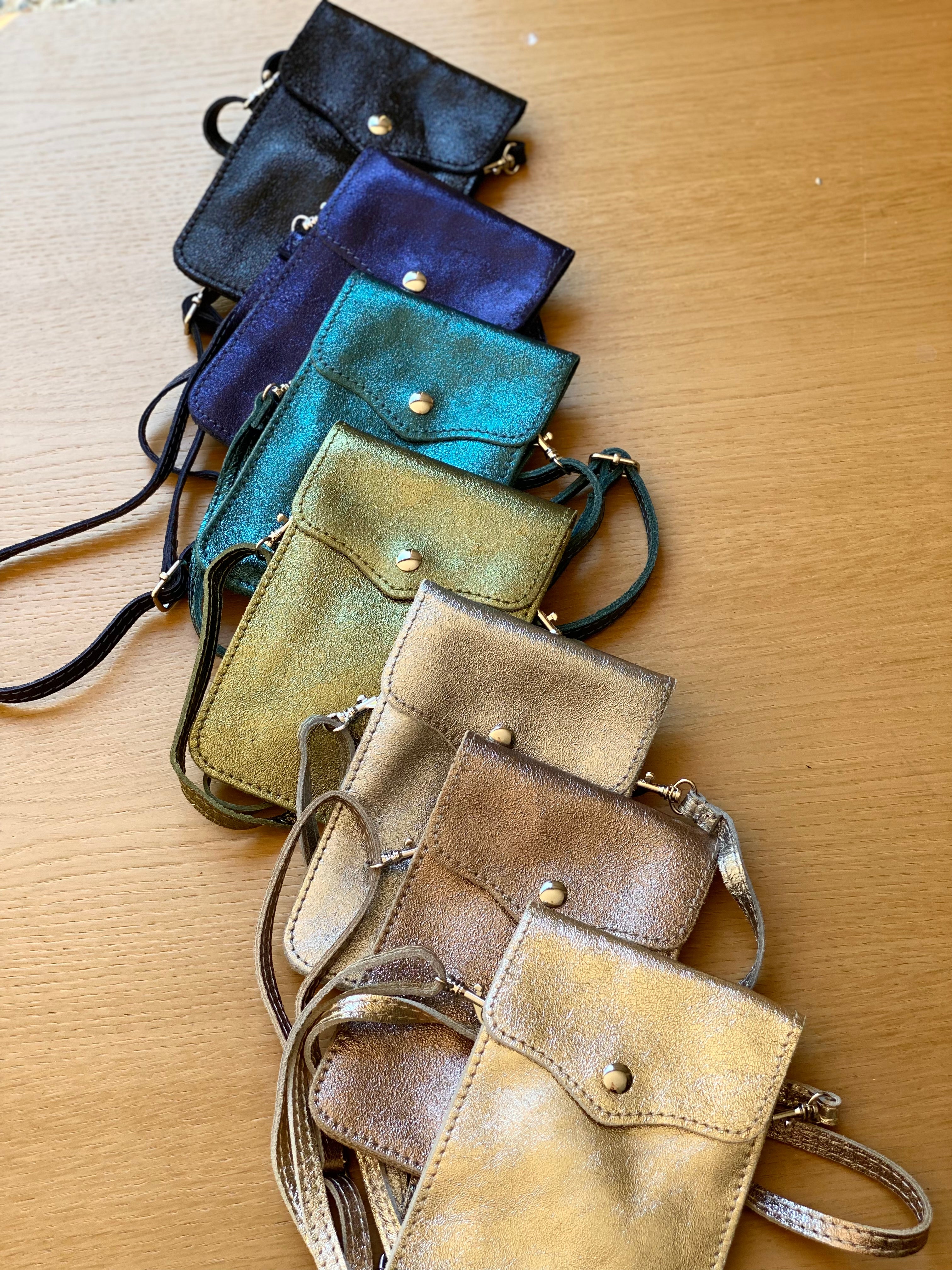 Pochette bandoulière en cuir irisé - FLORE - Argent (7 coloris)