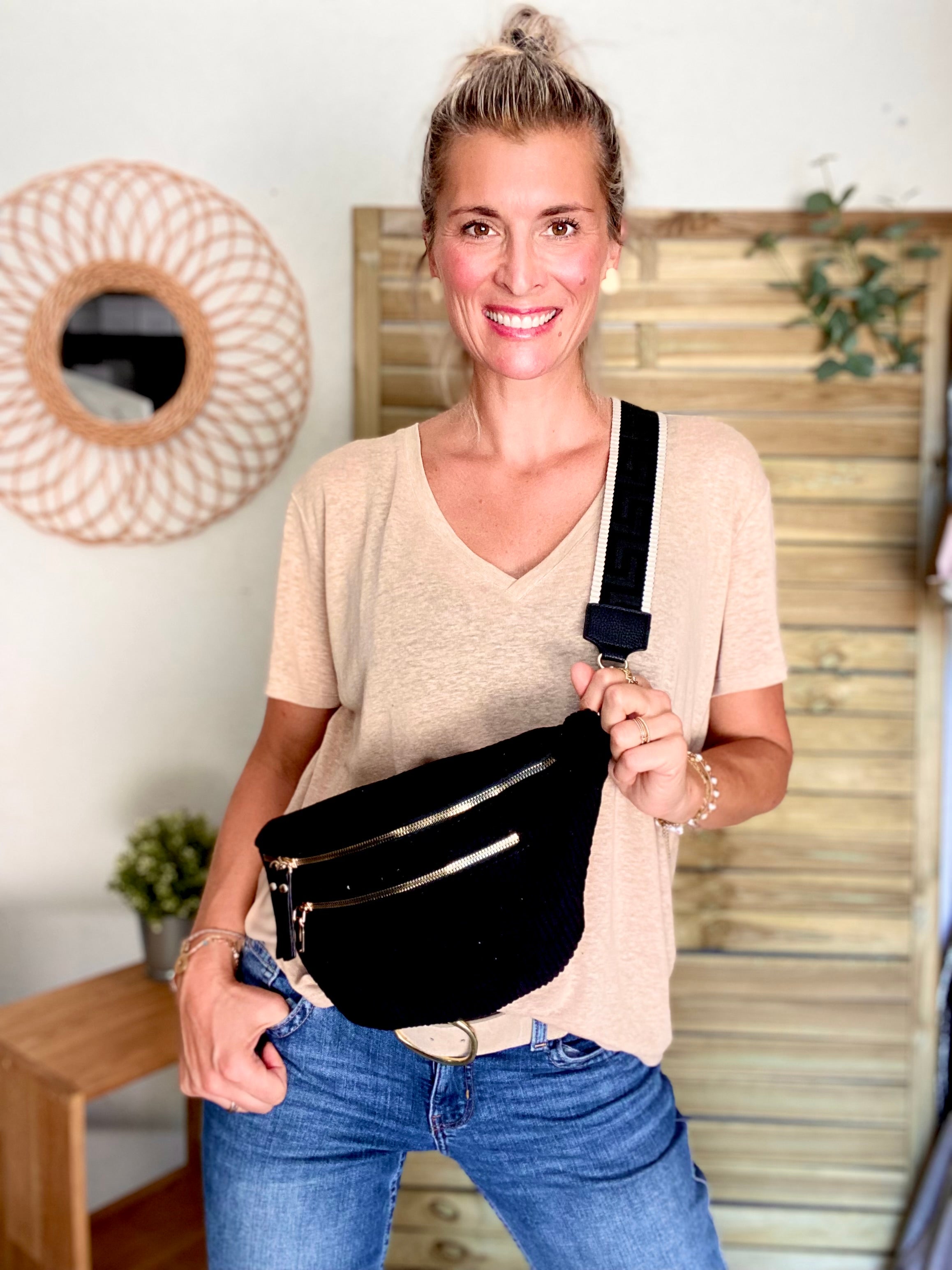 Sac banane XL en velours côtelé 2 zips et sangle fantaisie - WENDY - Noir