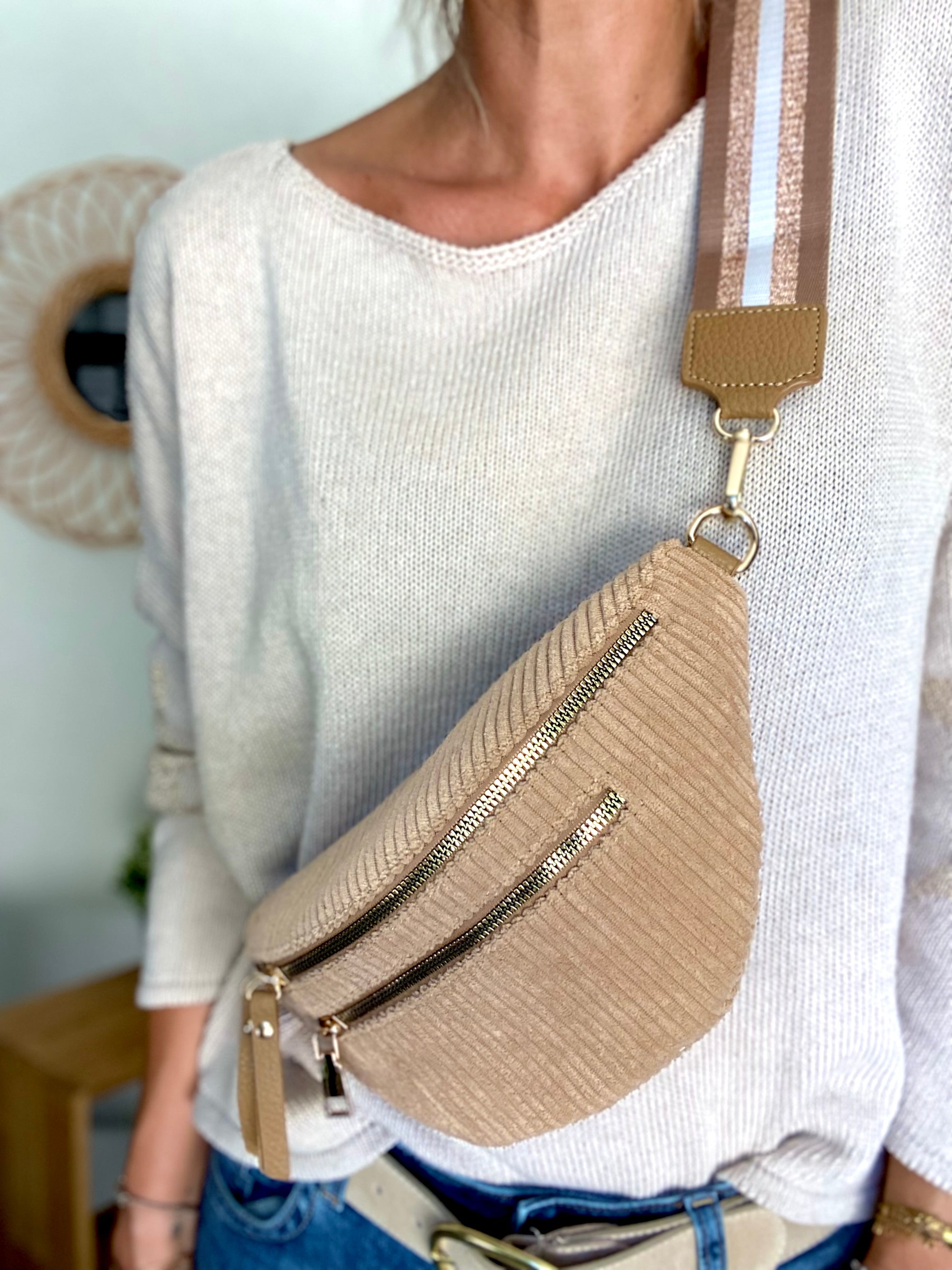 Sac banane en velours côtelé 2 zips et sangle fantaisie - CHARLY - Camel clair (côtelé large)