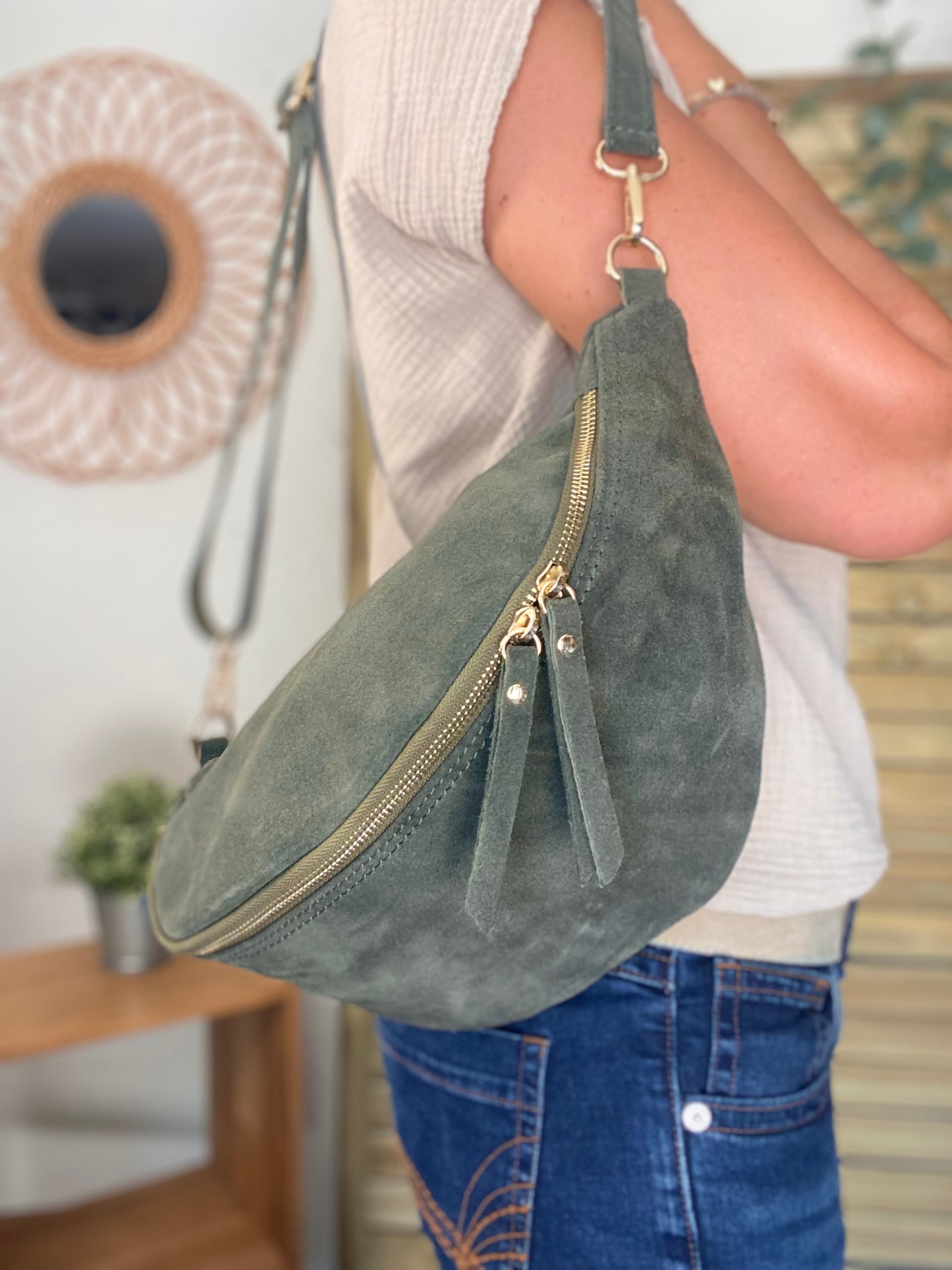 Sac banane XL en croite de cuir - JANE - Kaki