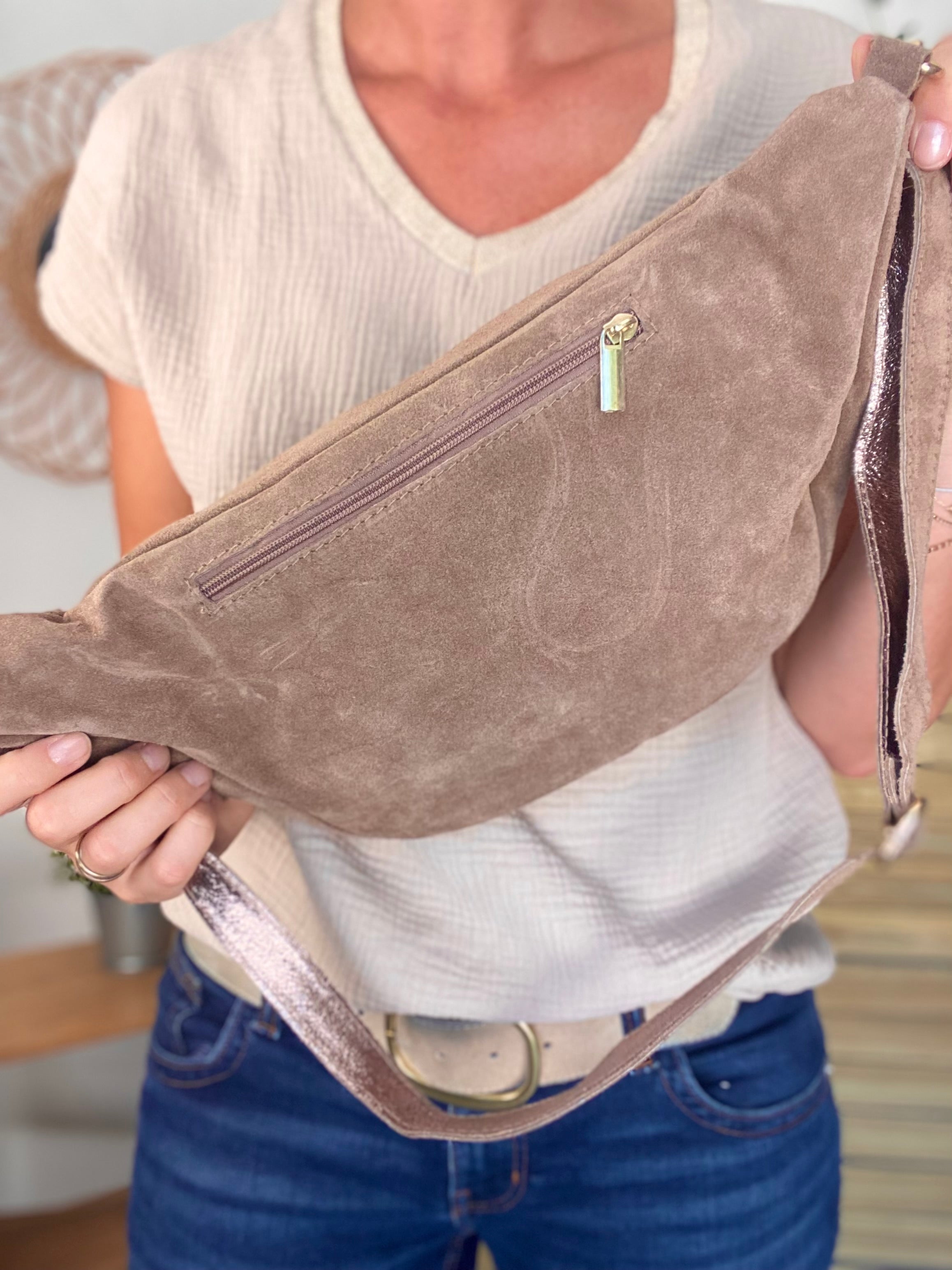 Sac banane XL en croite de cuir - JANE - Taupe