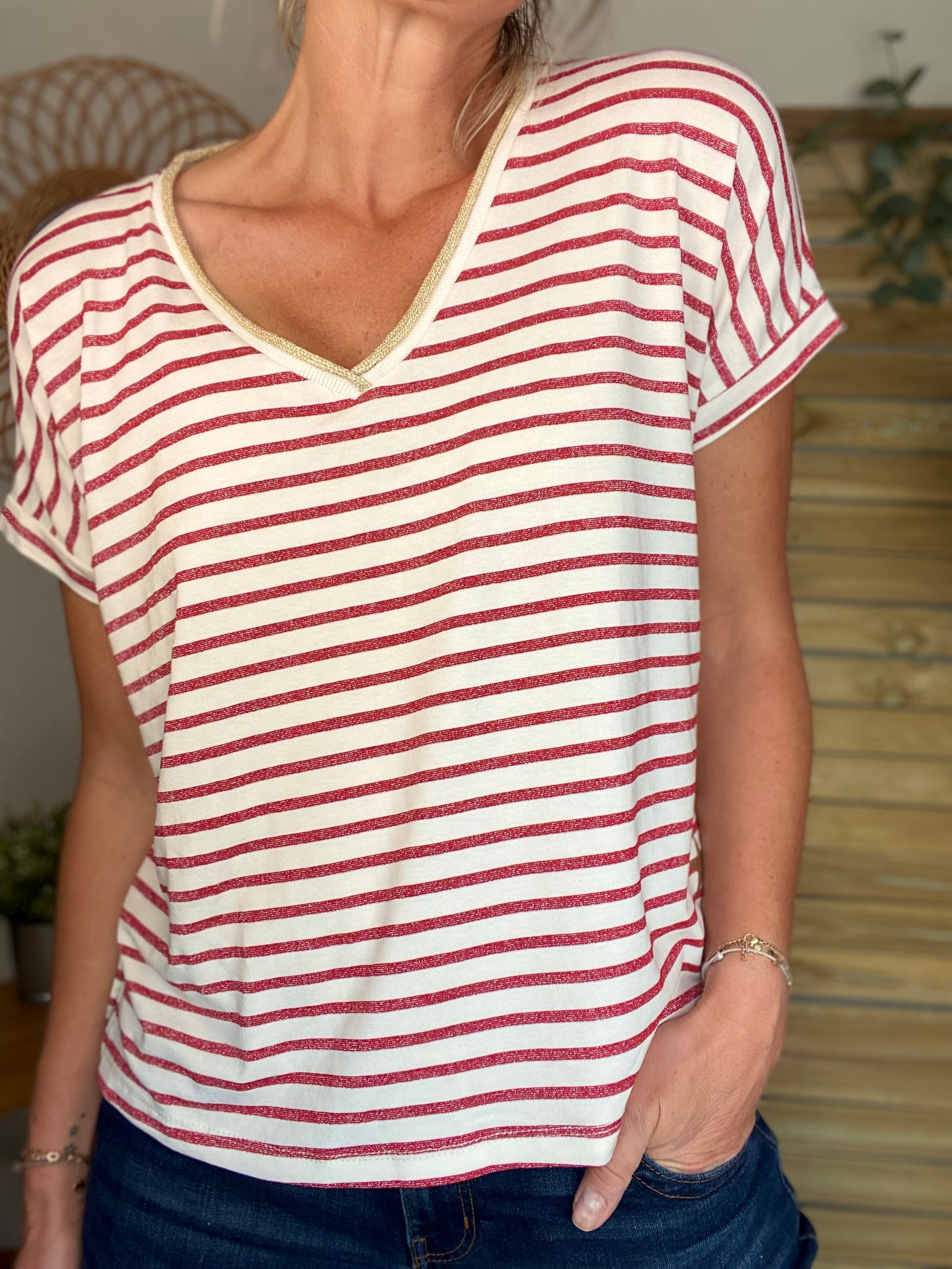 Top rayé col V avec étoile ⭐️ NAOMI - Rouge cerise