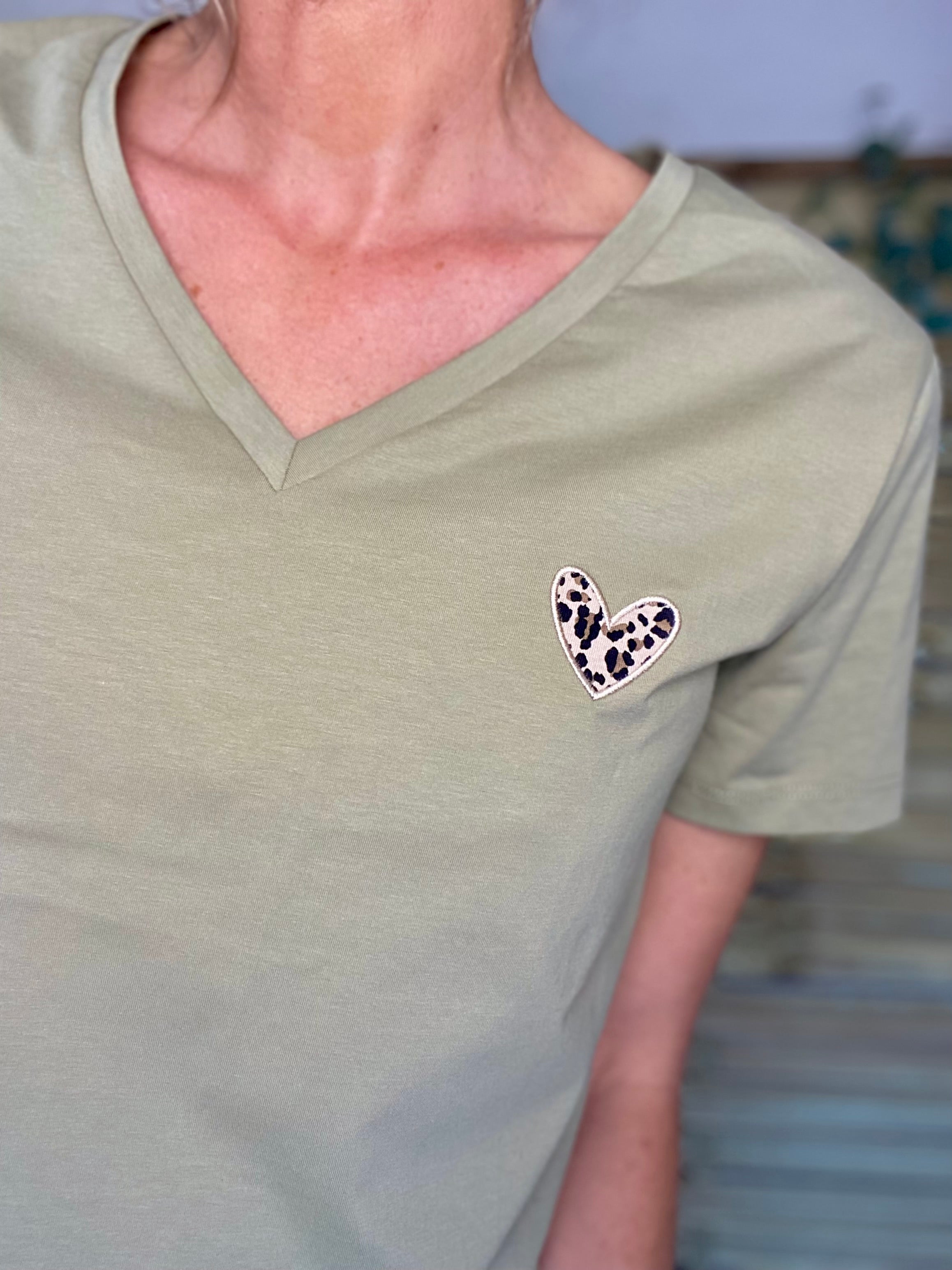 Tee shirt cœur léo brodé MAËVA 🐆 - Kaki clair