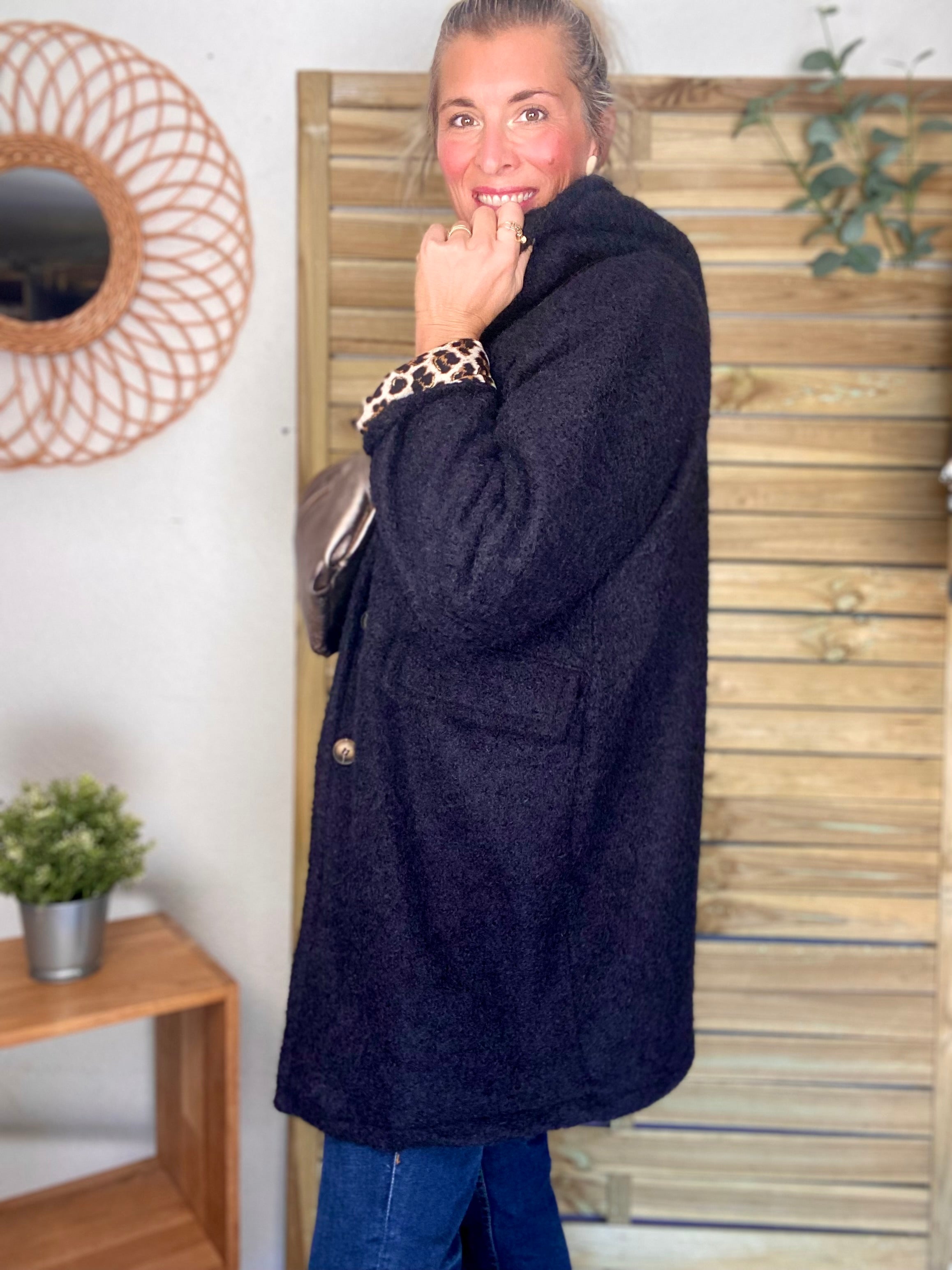 Manteau en laine EUGÉNIE avec détails Léo 🐆 - Noir