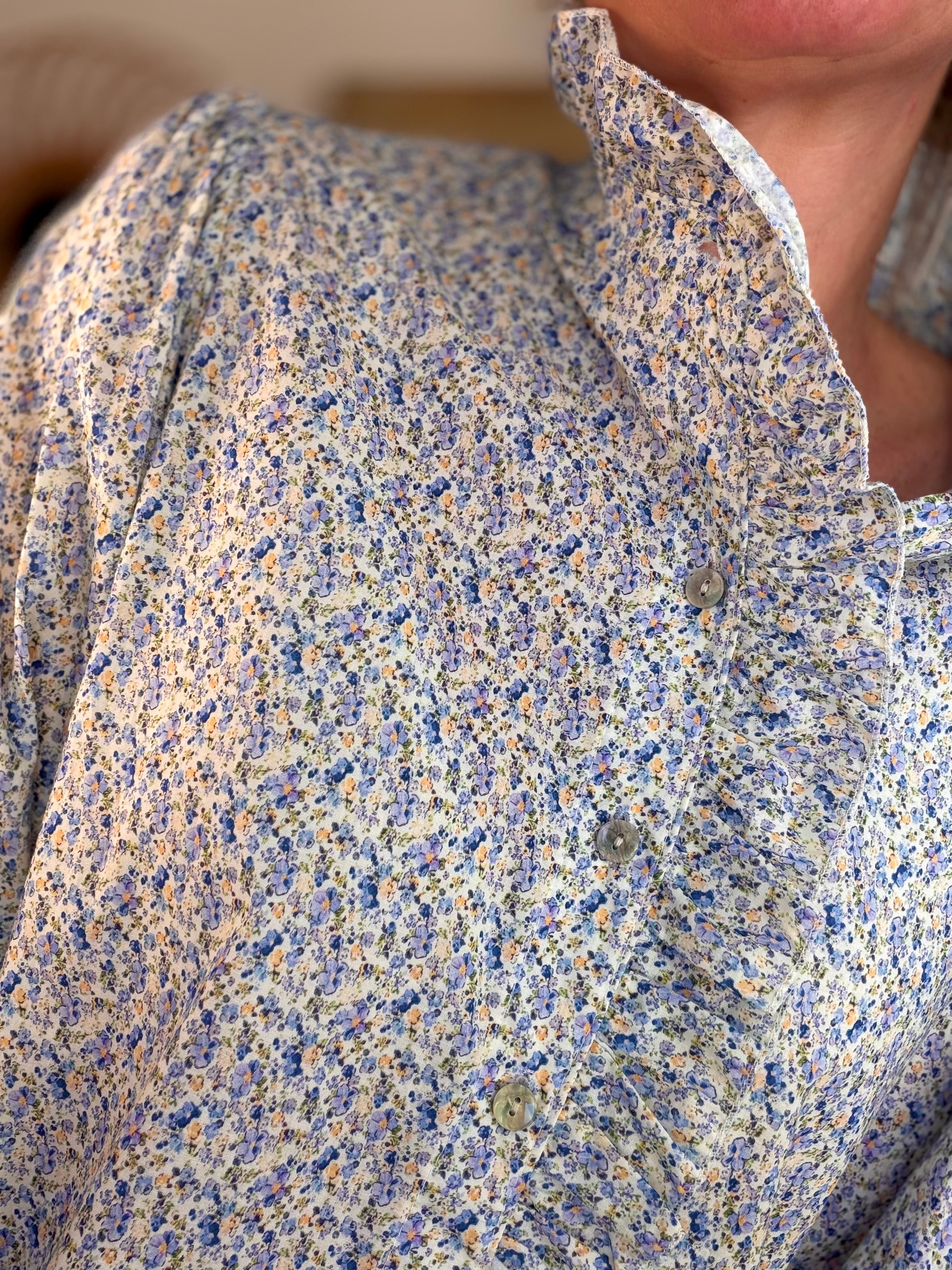Chemise imprimée Liberty col volanté HÉLOÏSE - Bleu