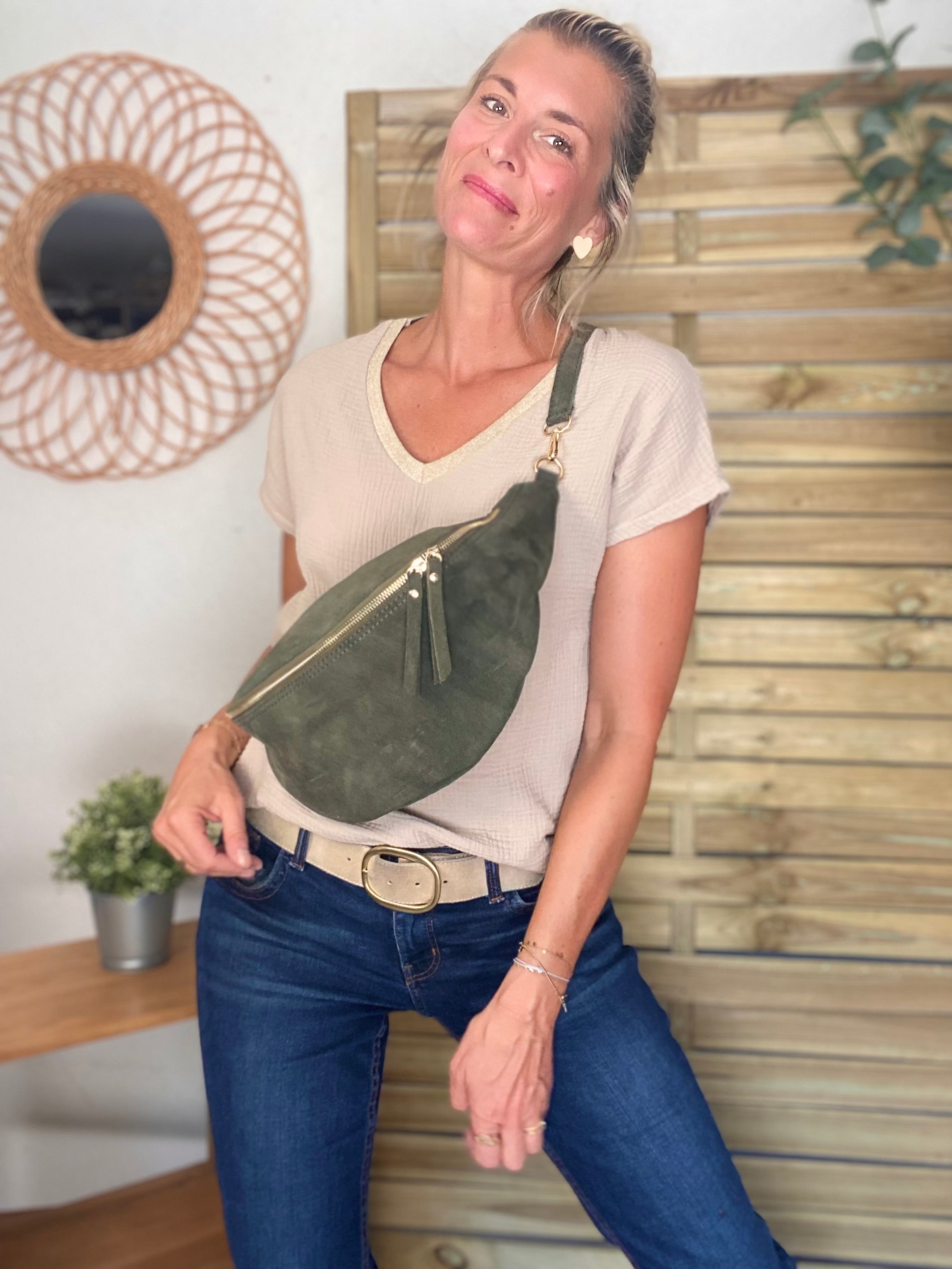 Sac banane XL en croite de cuir - JANE - Kaki