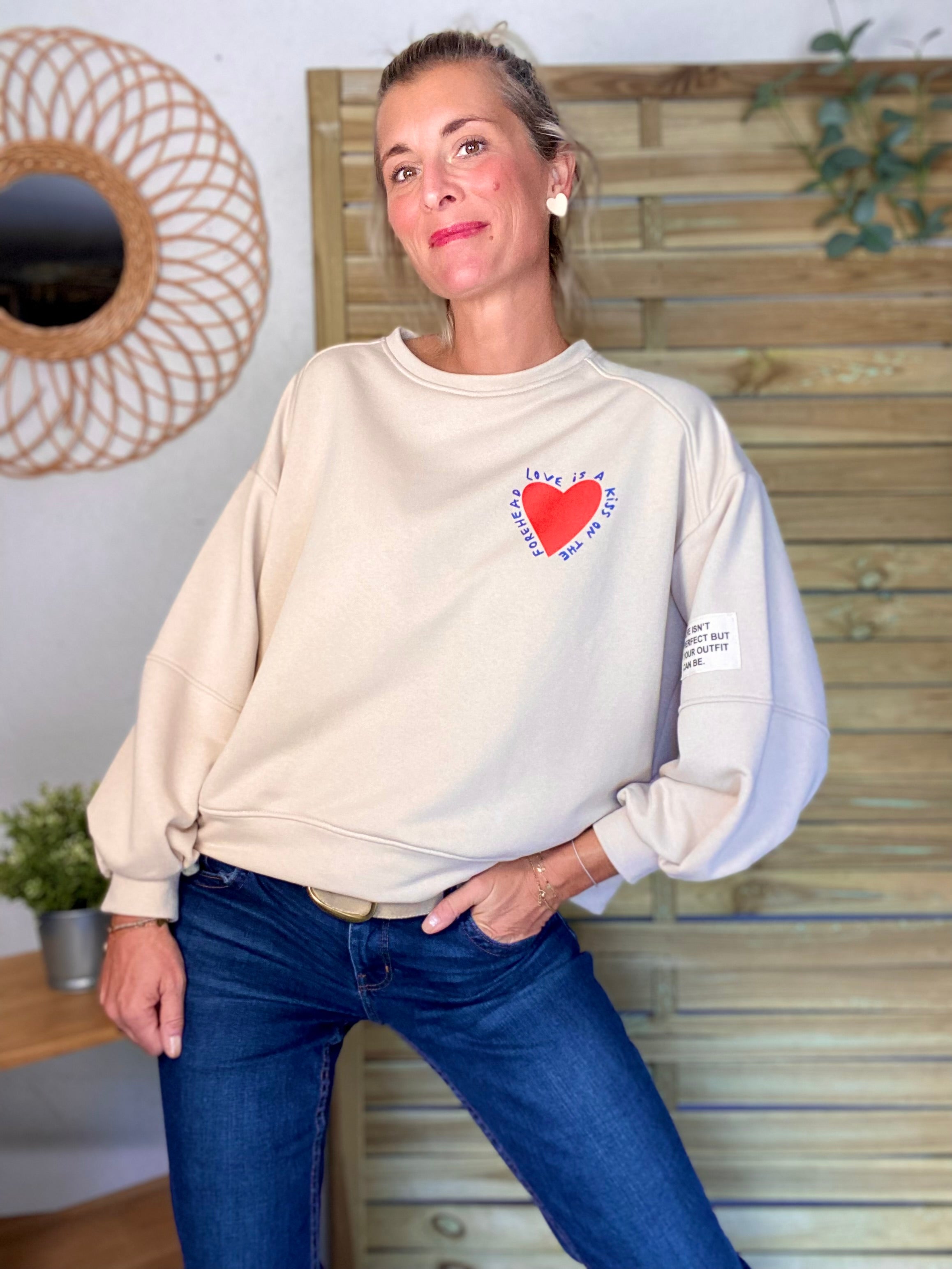 Sweat Love is a Kiss ❤️ OMBLINE - Beige