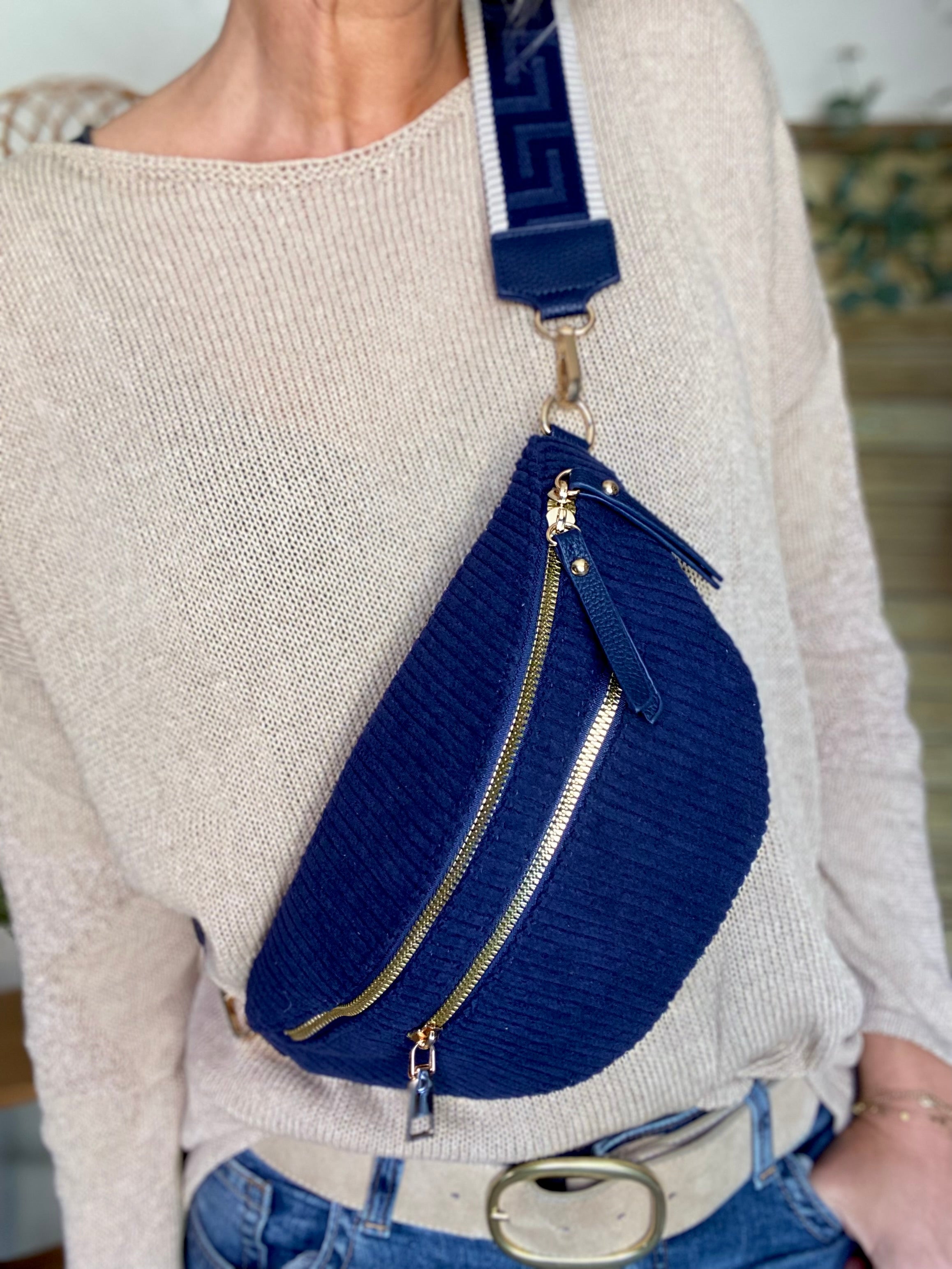 Sac banane en velours côtelé 2 zips et sangle fantaisie - CHARLY - Bleu marine (côtelé large)