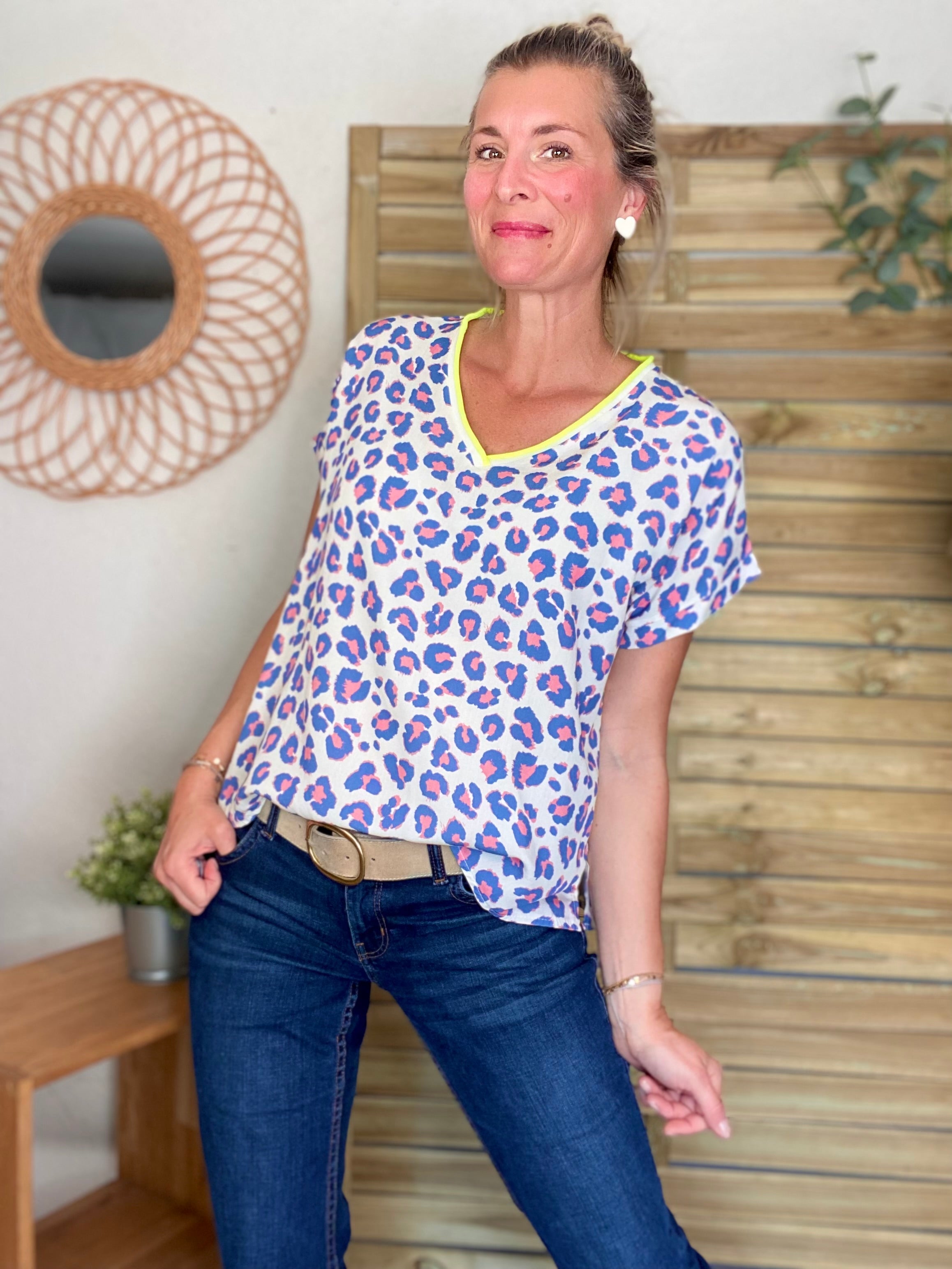 Top imprimé Léo col V avec lurex MISHA - Bleu jean