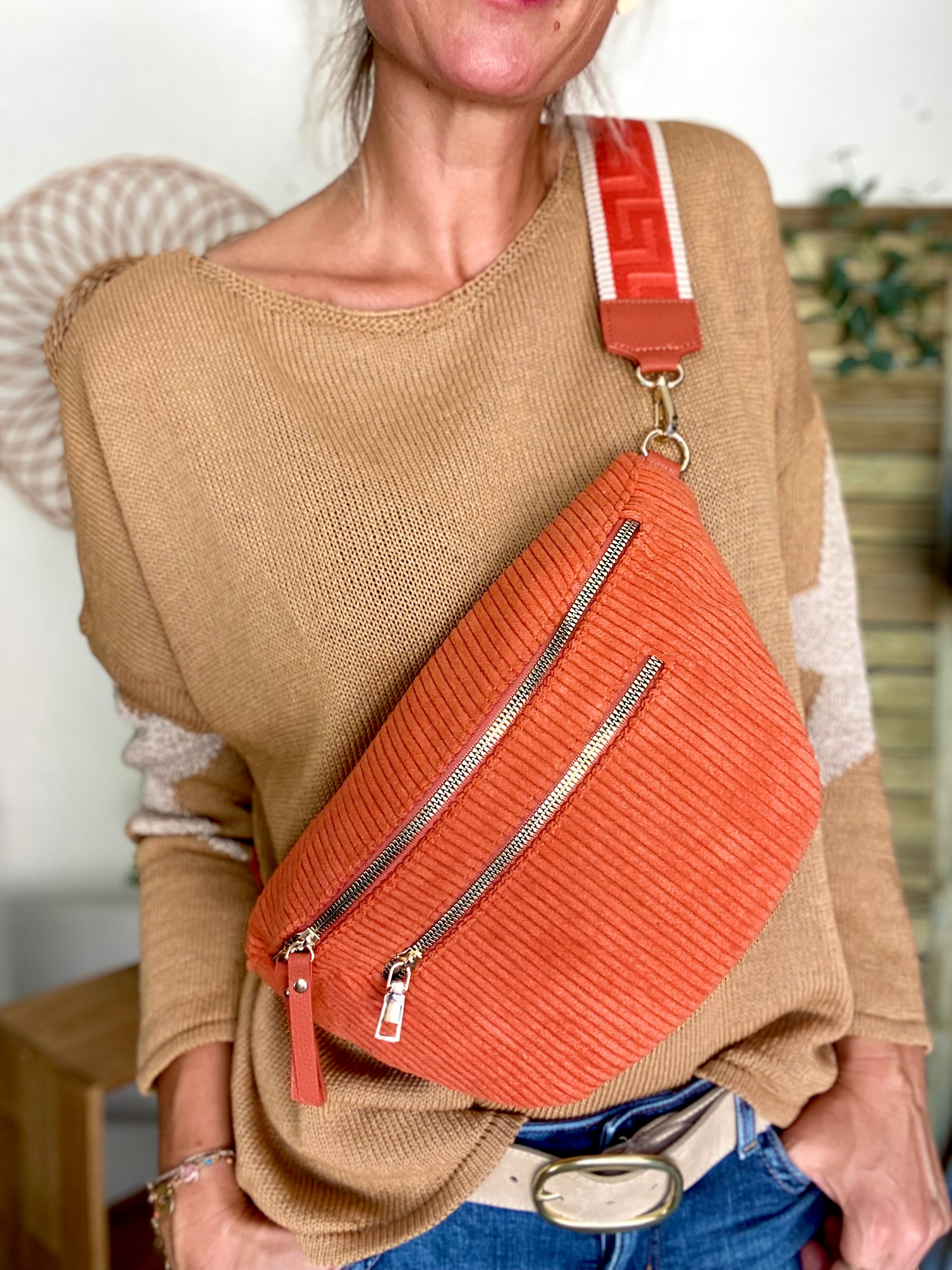 Sac banane XL en velours côtelé 2 zips et sangle fantaisie - WENDY - Brique