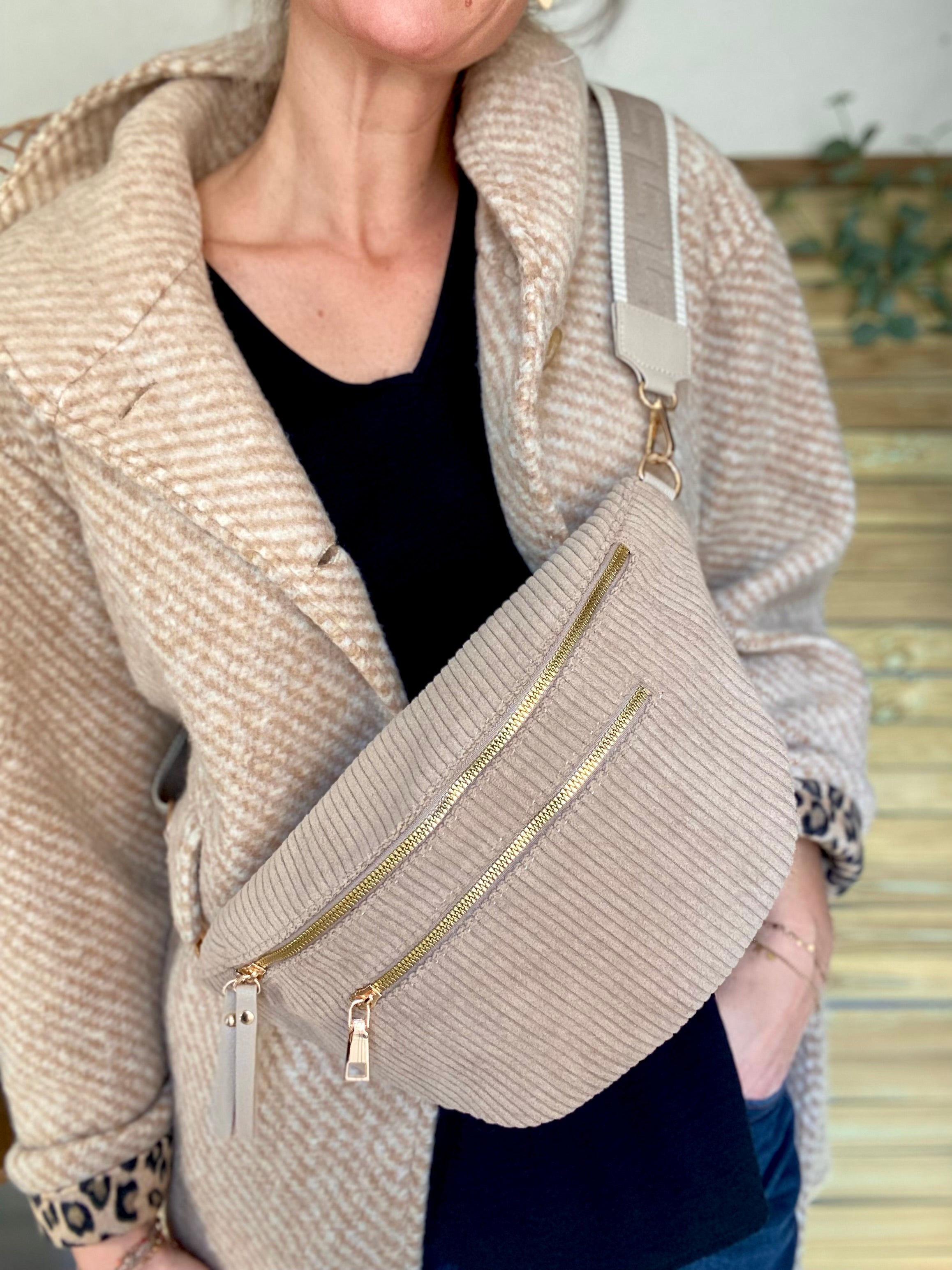 Sac banane XL en velours côtelé 2 zips et sangle fantaisie - WENDY - Taupe