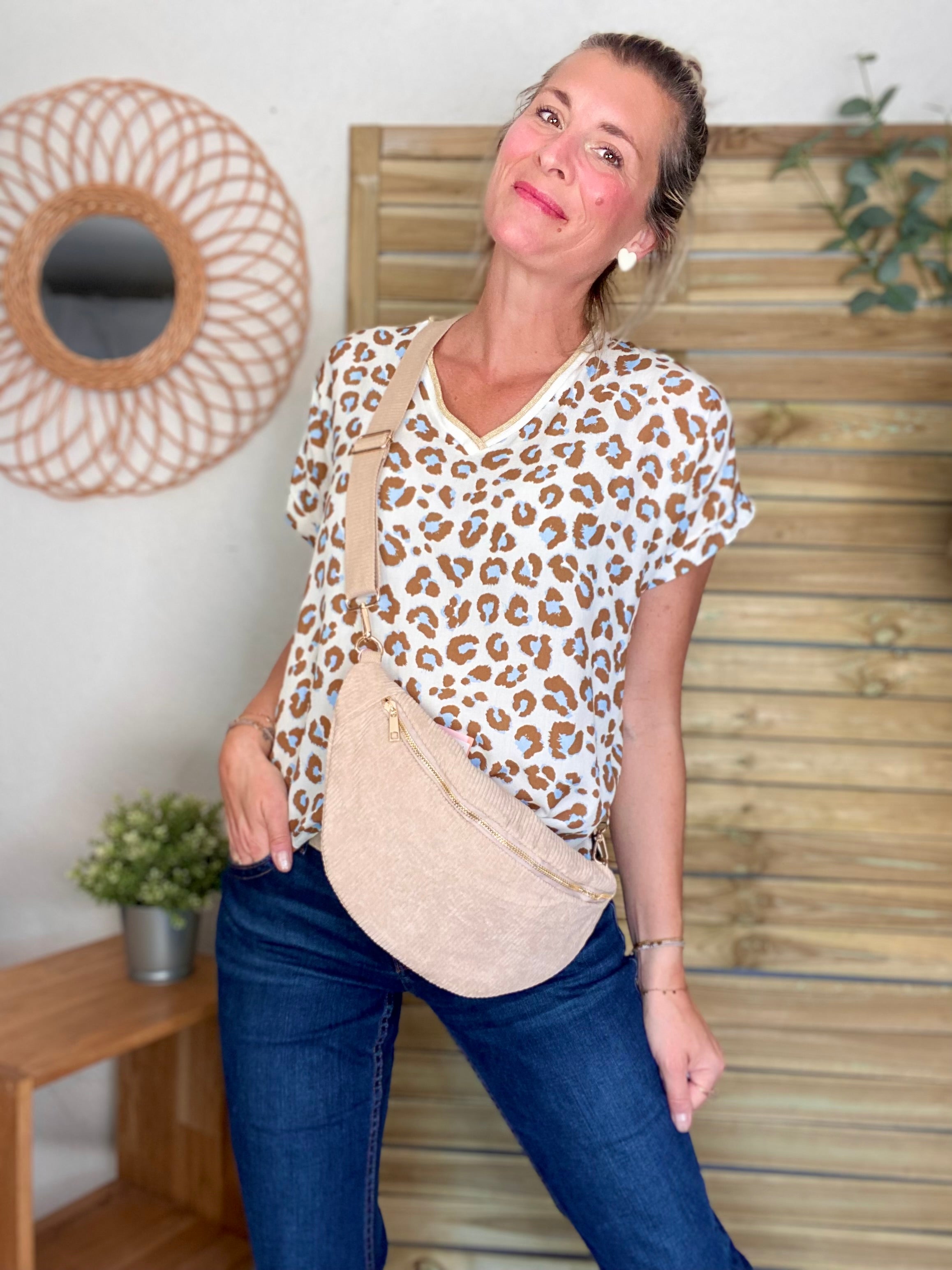Top imprimé Léo col V avec lurex MISHA - Camel