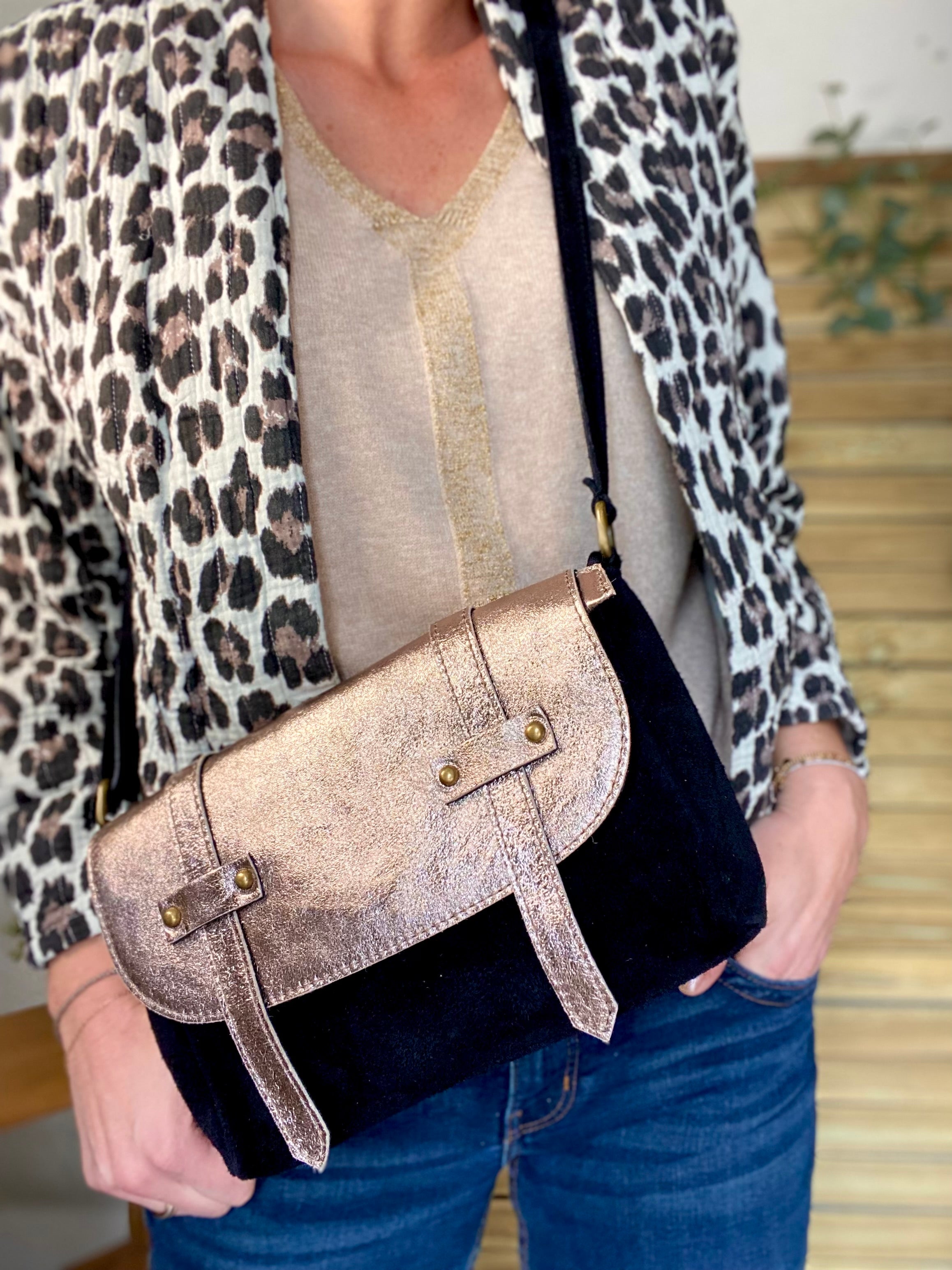 Sac bandoulière en cuir daim et irisé ESMÉE - Noir Bronze