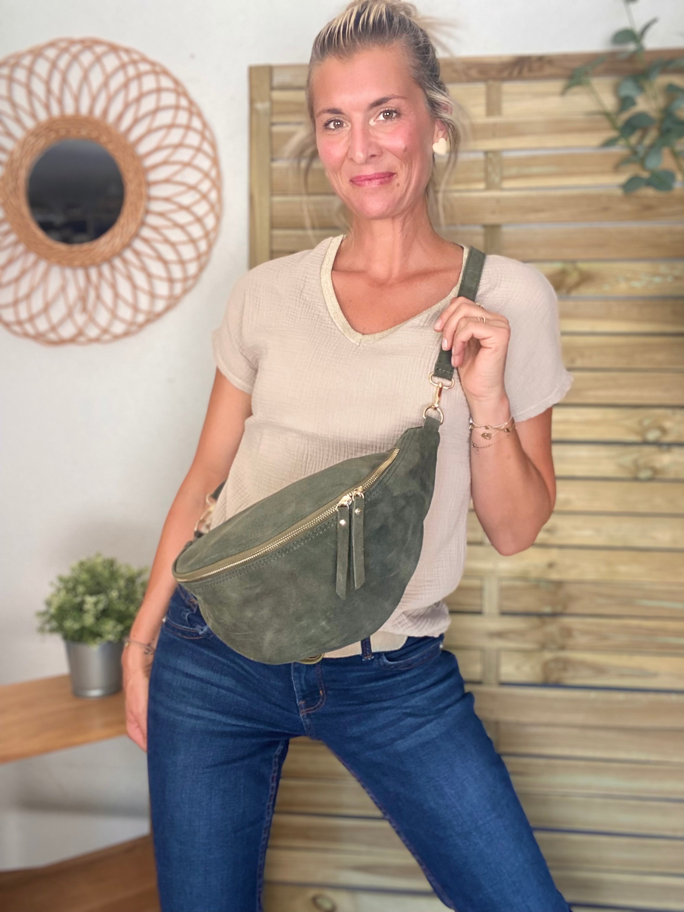 Sac banane XL en croite de cuir - JANE - Kaki