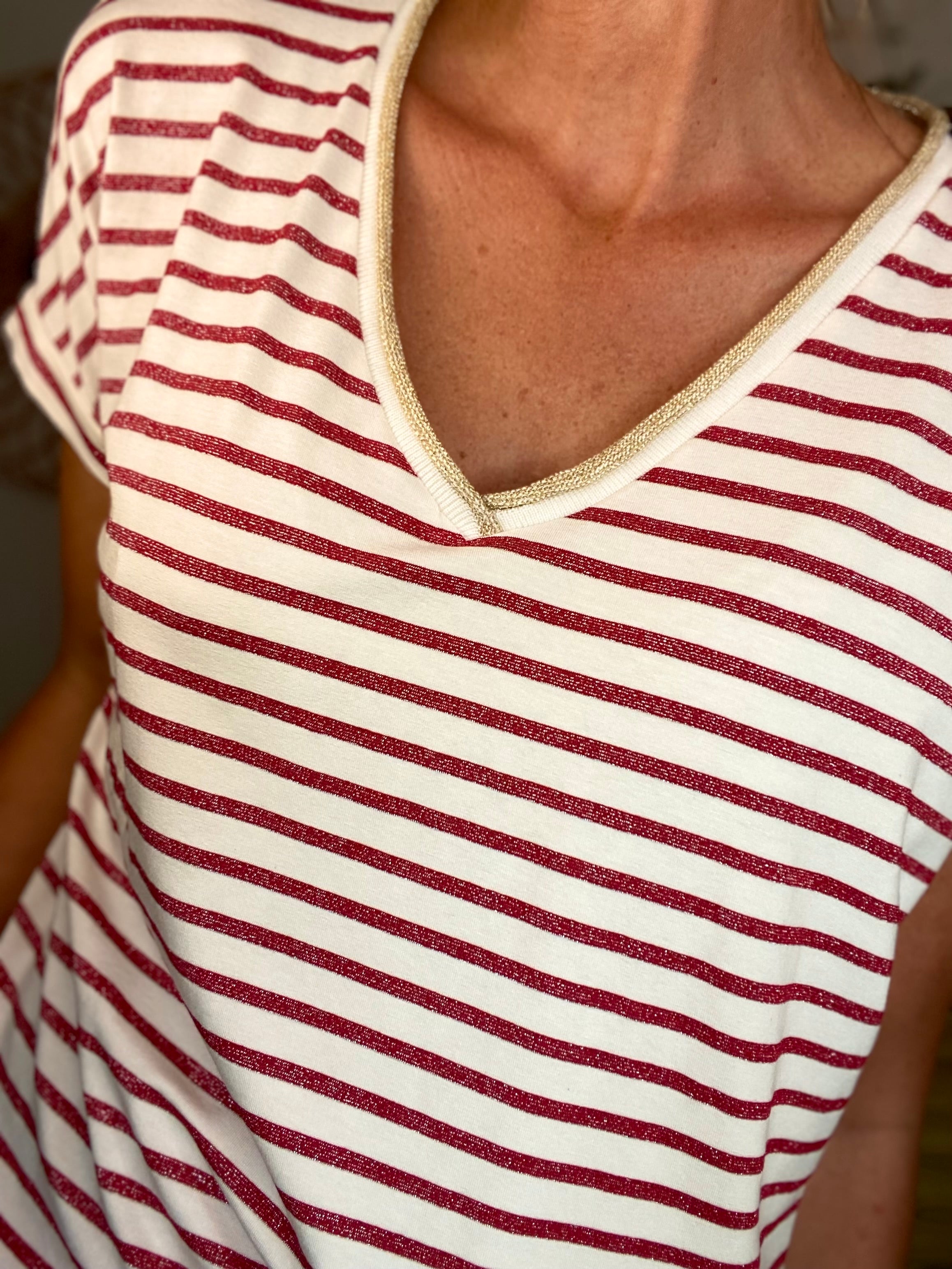 Top rayé col V avec étoile ⭐️ NAOMI - Rouge cerise