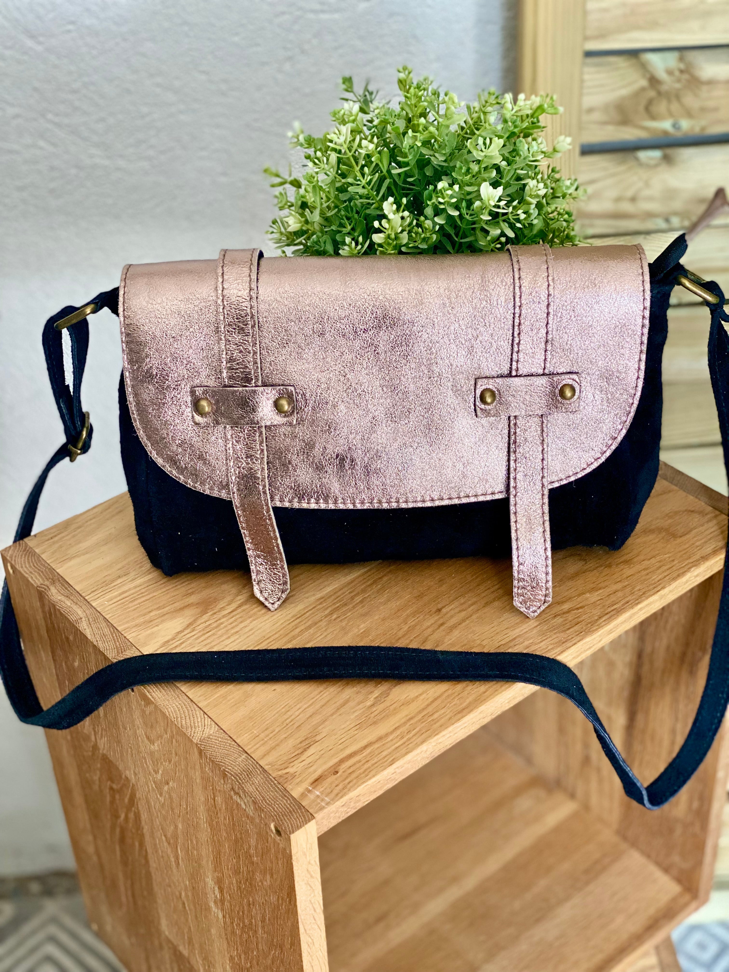 Sac bandoulière en cuir daim et irisé ESMÉE - Noir Bronze