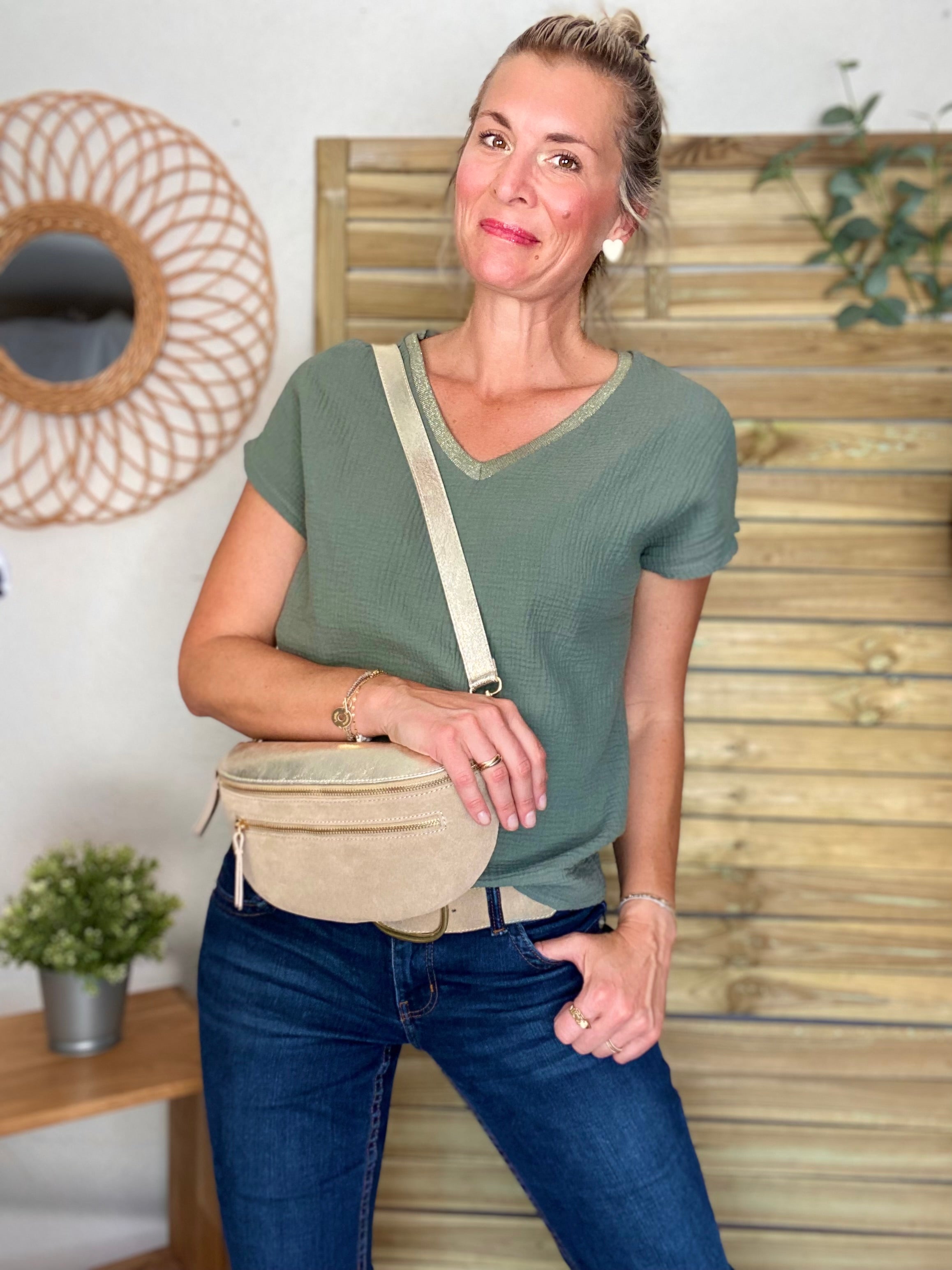 Sac banane en croûte de cuir et irisé + poche avant ALISON - Beige / Doré