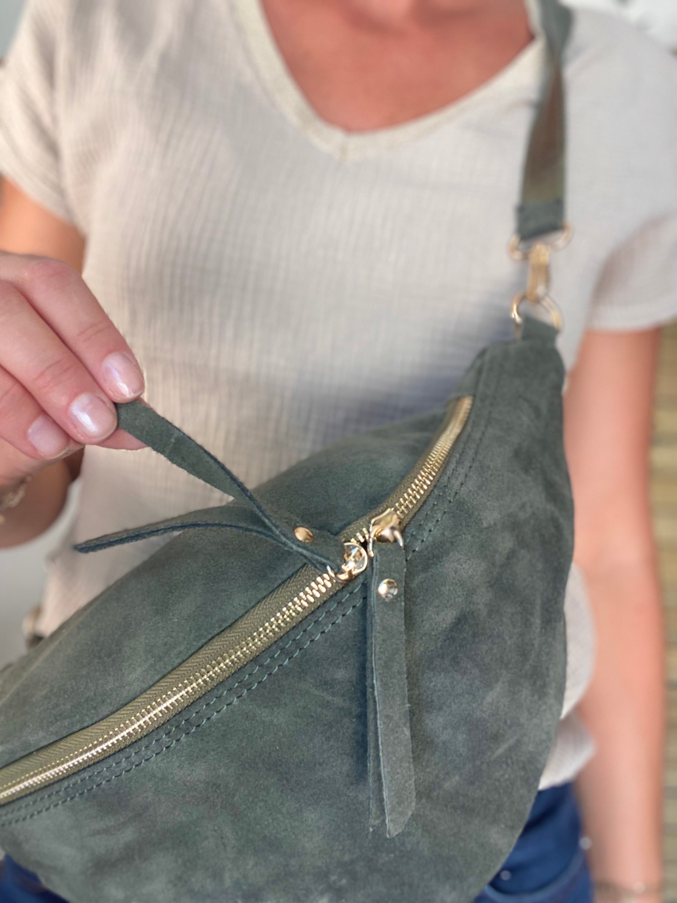 Sac banane XL en croite de cuir - JANE - Kaki