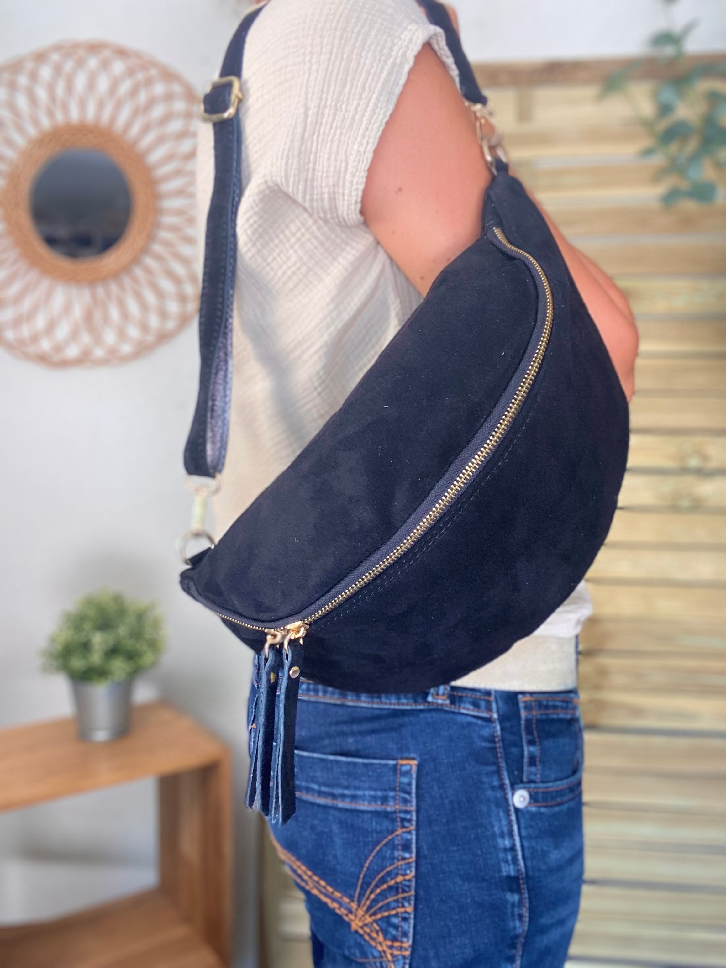 Sac banane XL en croite de cuir - JANE - Noir