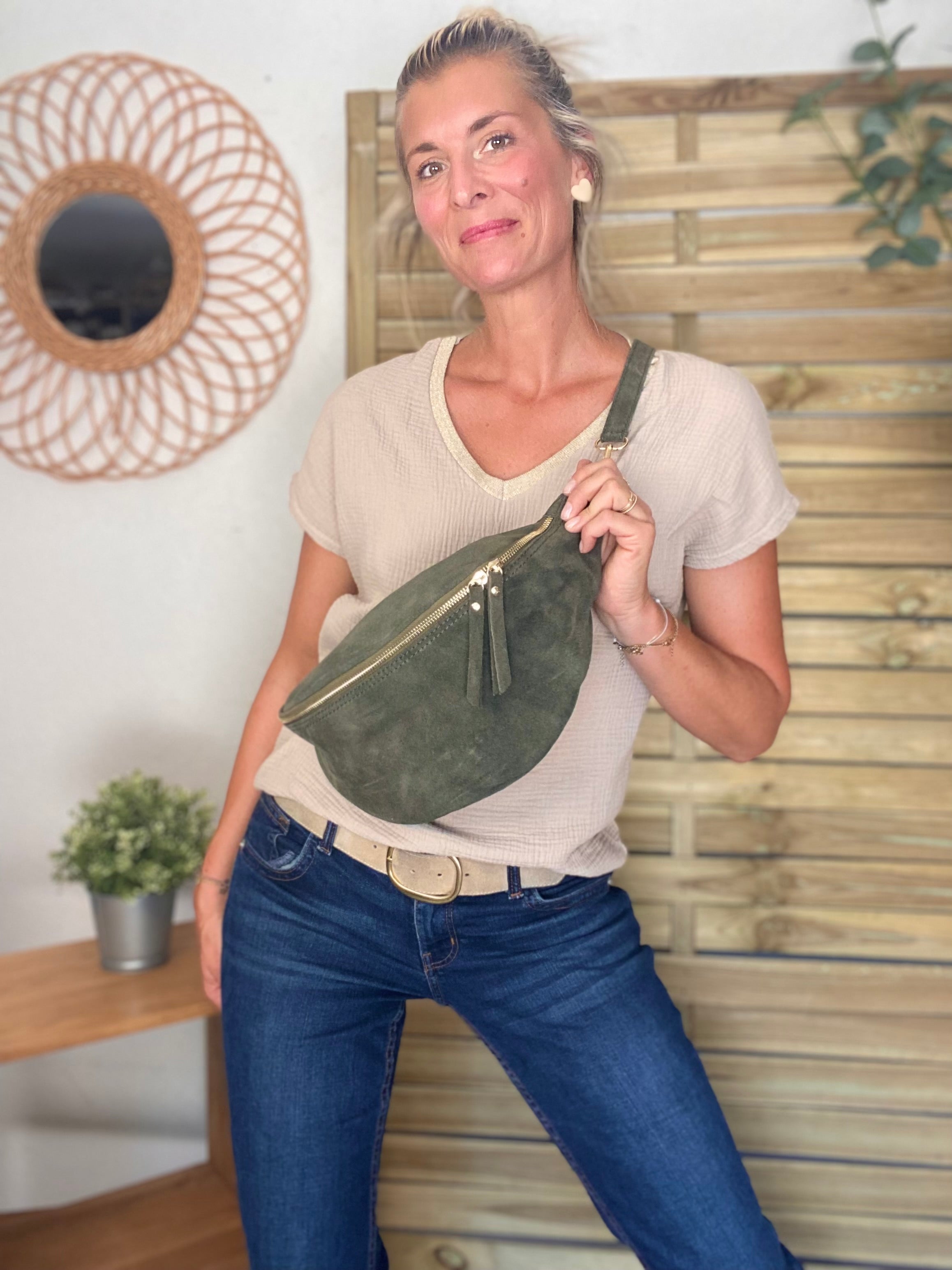 Sac banane XL en croite de cuir - JANE - Kaki