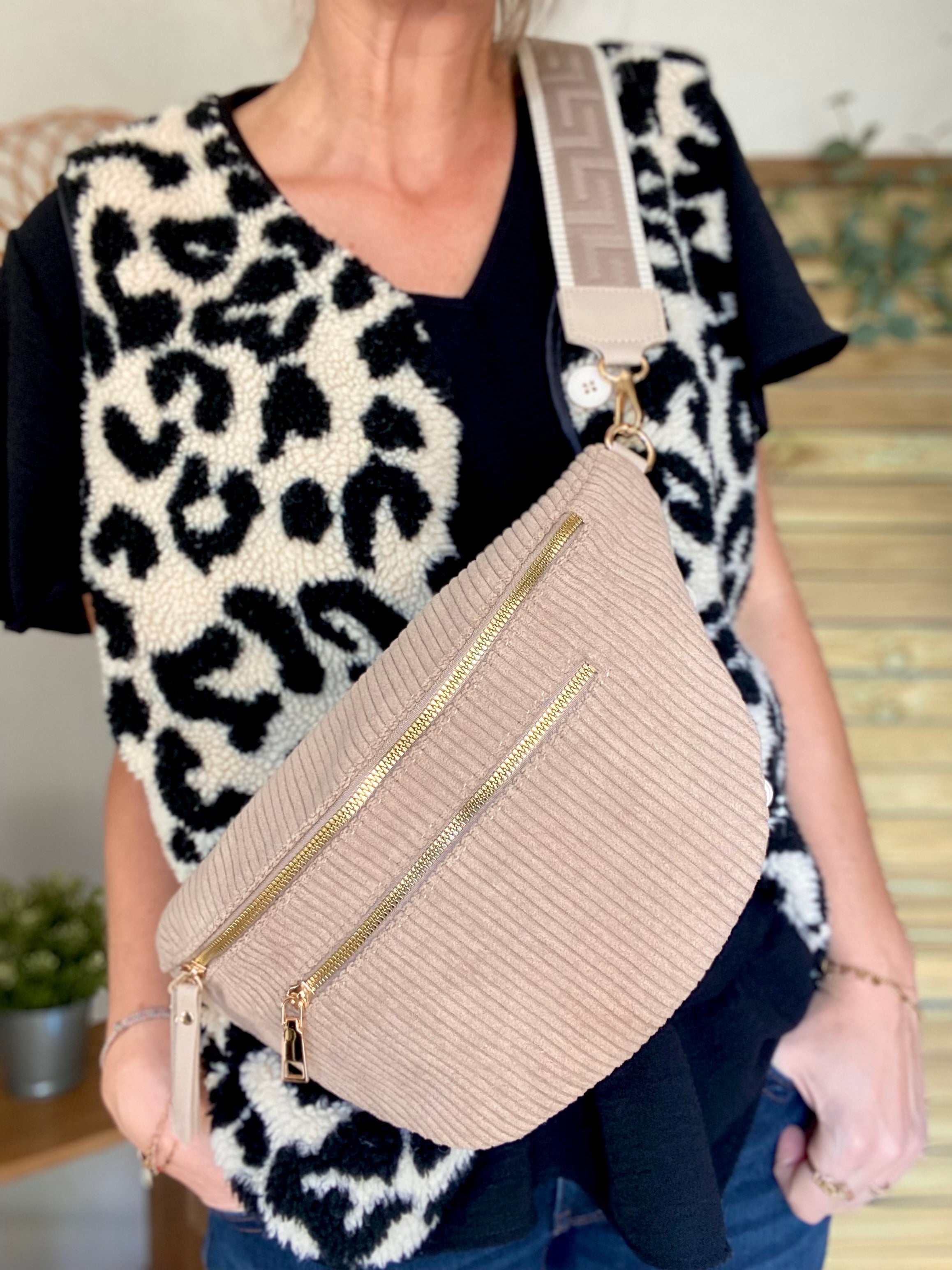 Sac banane XL en velours côtelé 2 zips et sangle fantaisie - WENDY - Taupe