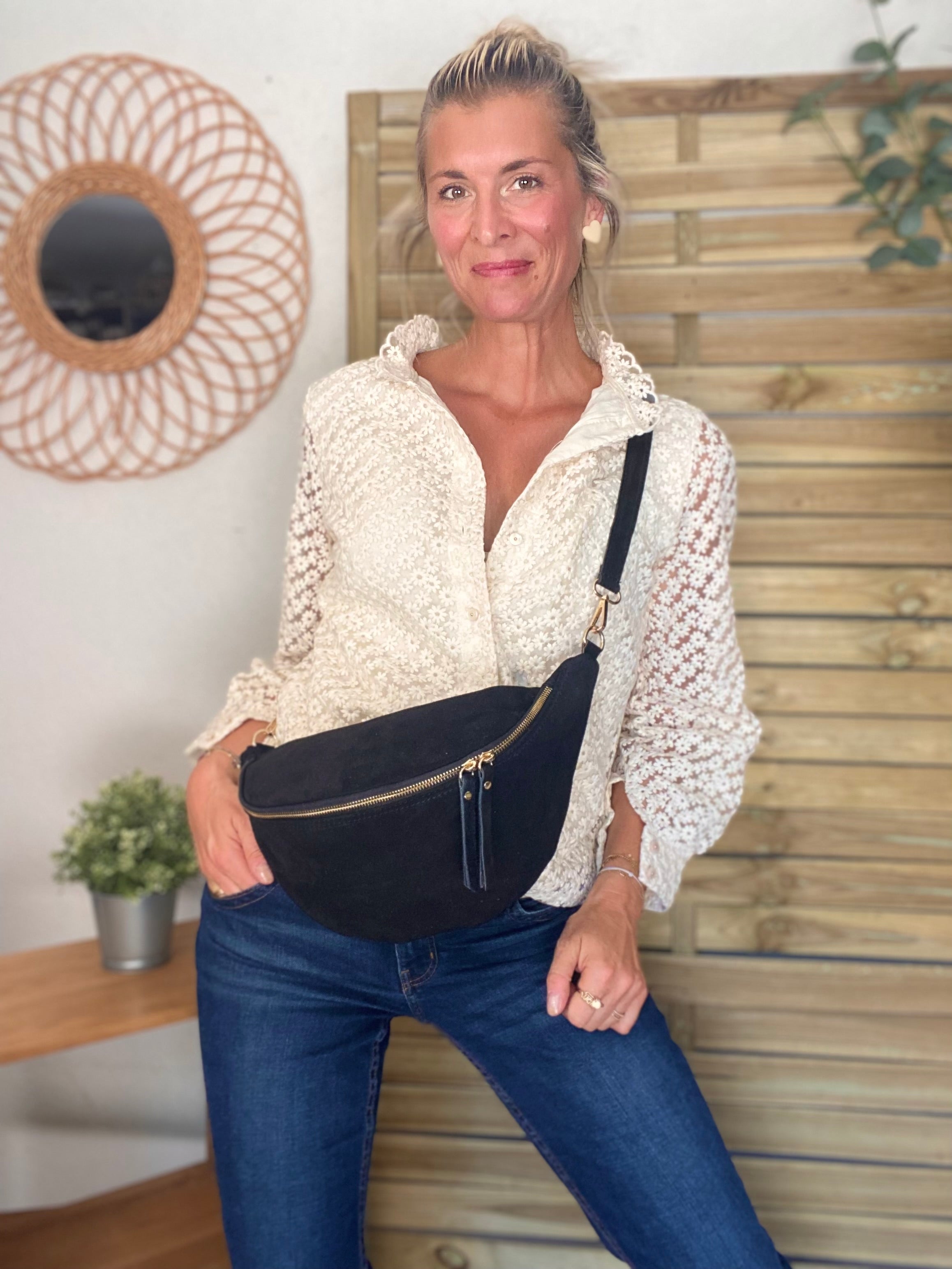 Sac banane XL en croite de cuir - JANE - Noir