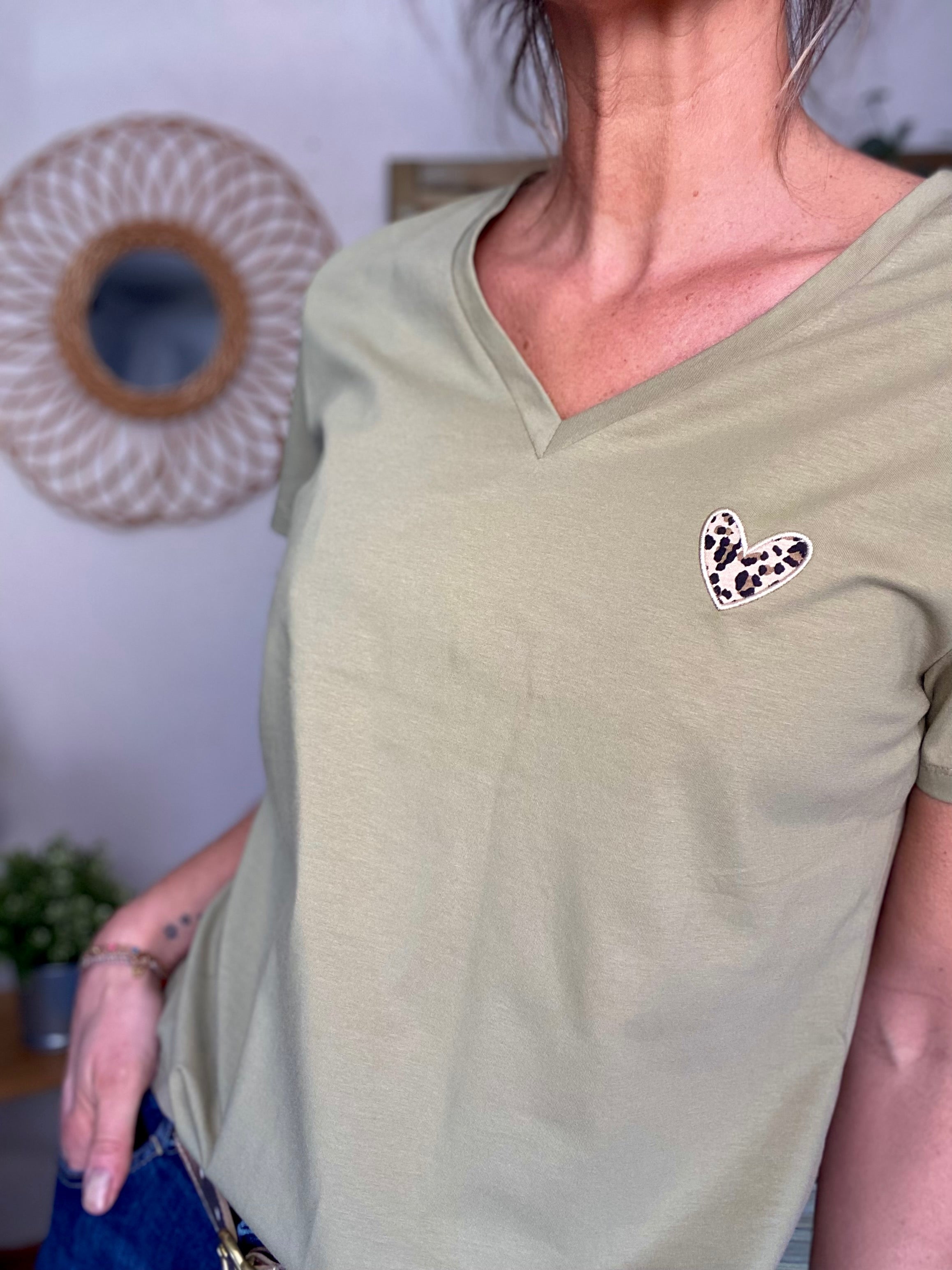 Tee shirt cœur léo brodé MAËVA 🐆 - Kaki clair