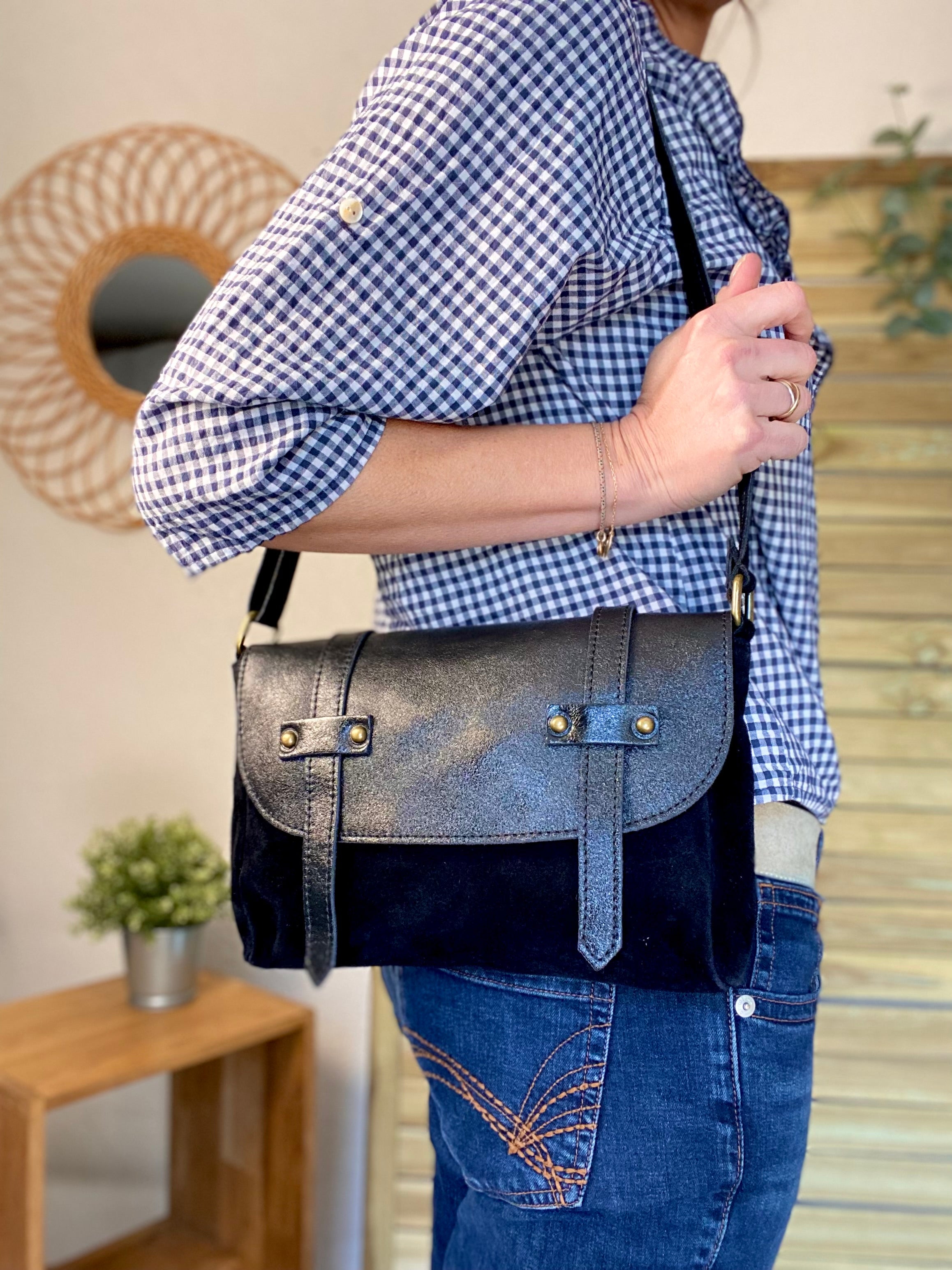 Sac bandoulière en cuir daim et irisé ESMÉE - Full Noir