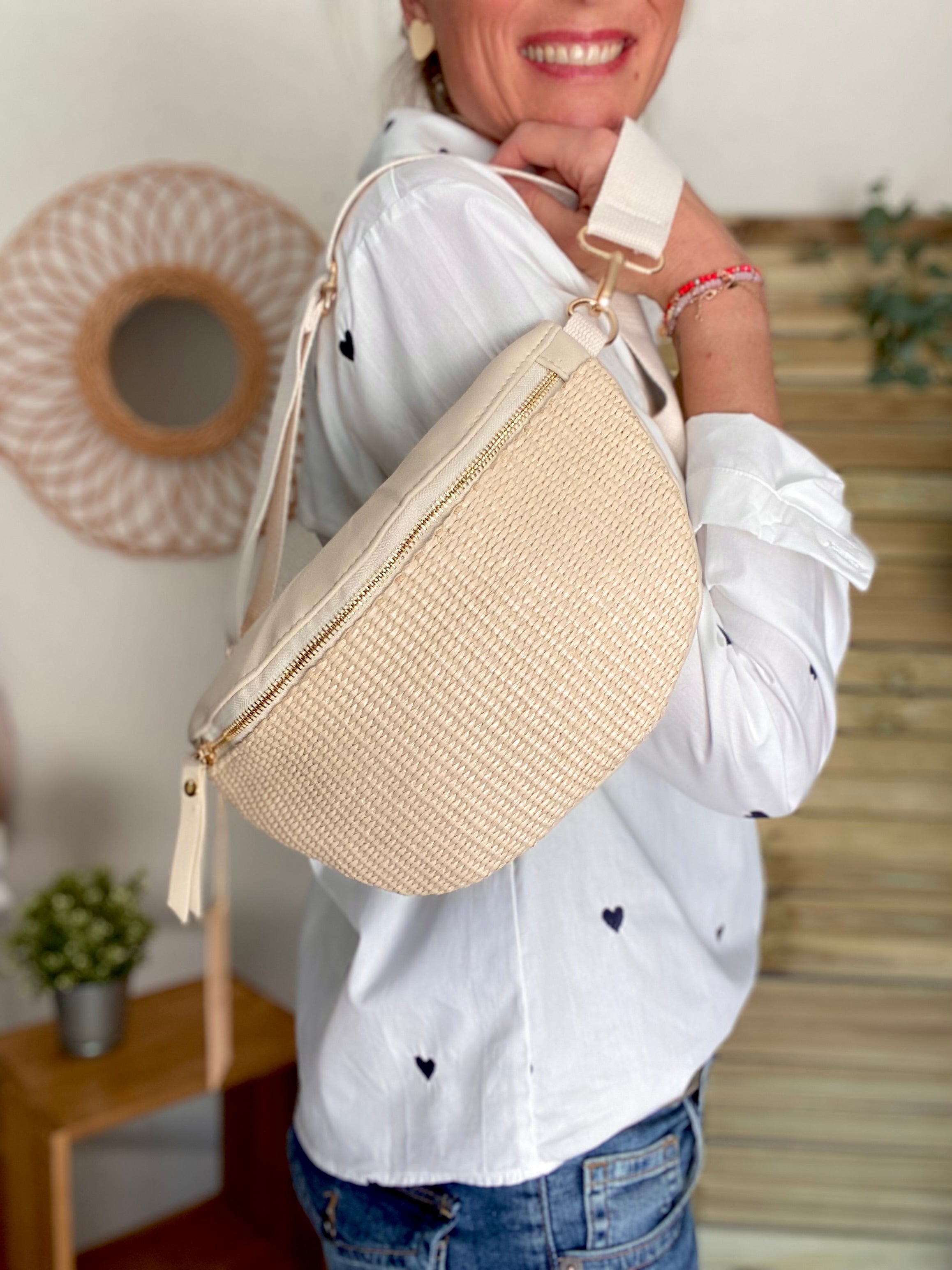 Sac banane bi-matière effet paille - DOLLY Atelier Paname - Beige clair / écru (format L) - FIN DE SÉRIE