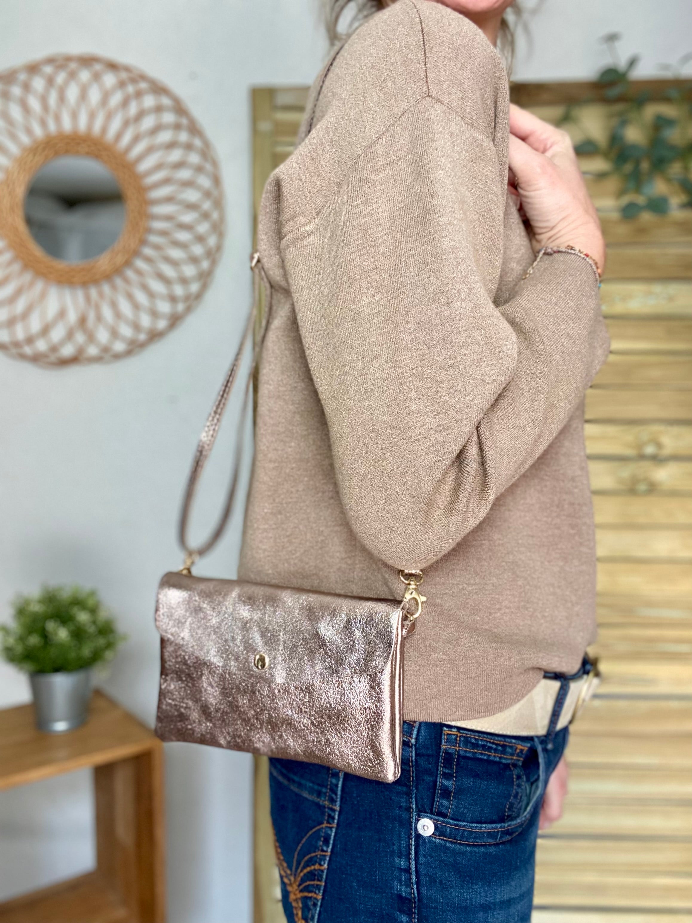 Sac bandoulière / Pochette en cuir irisé - BETTY - Bronze