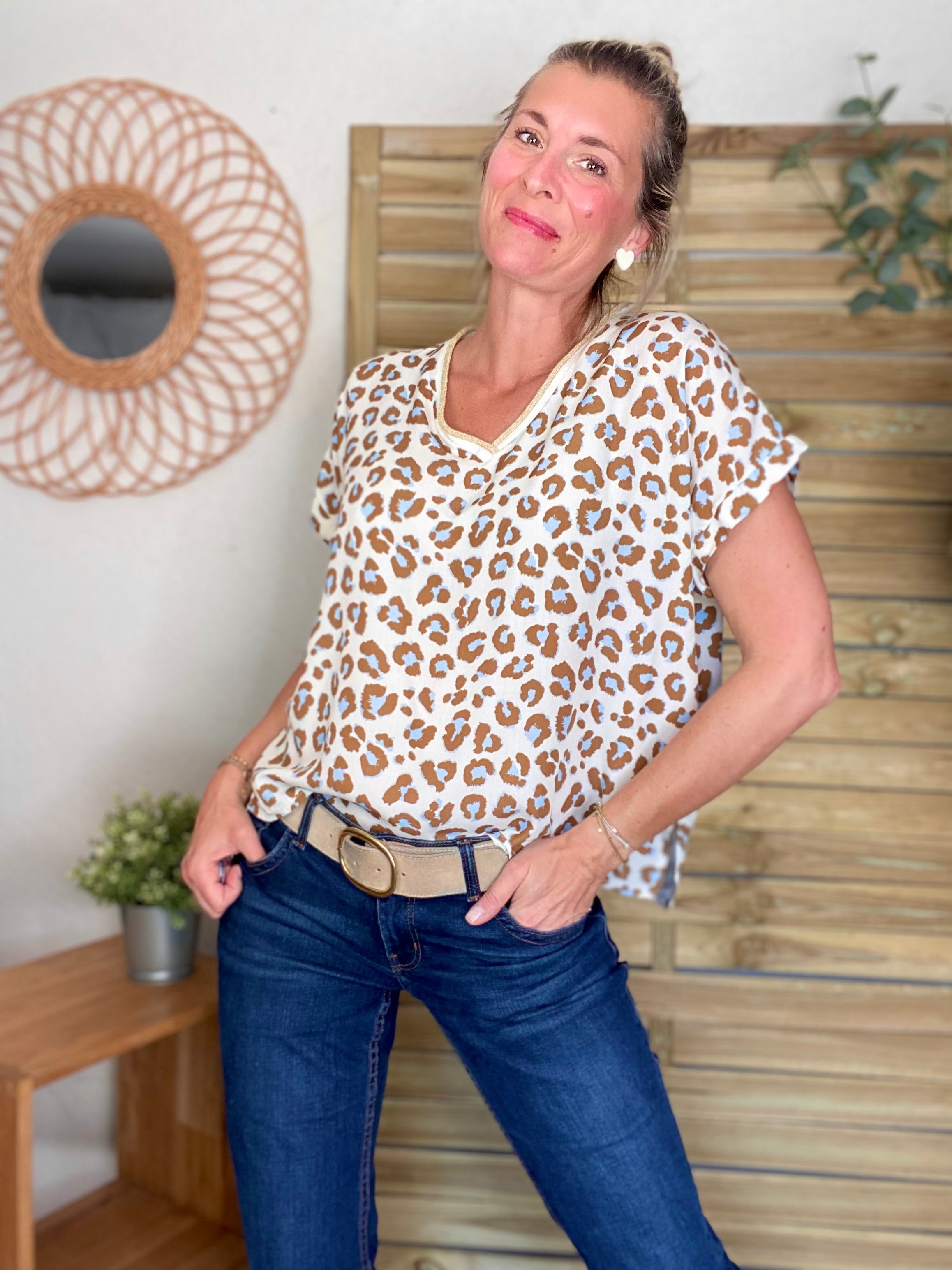 Top imprimé Léo col V avec lurex MISHA - Camel